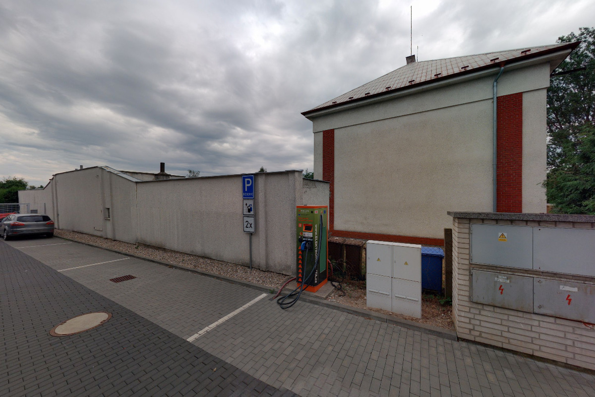 Nabíjecí stanice ČEZ foto 2