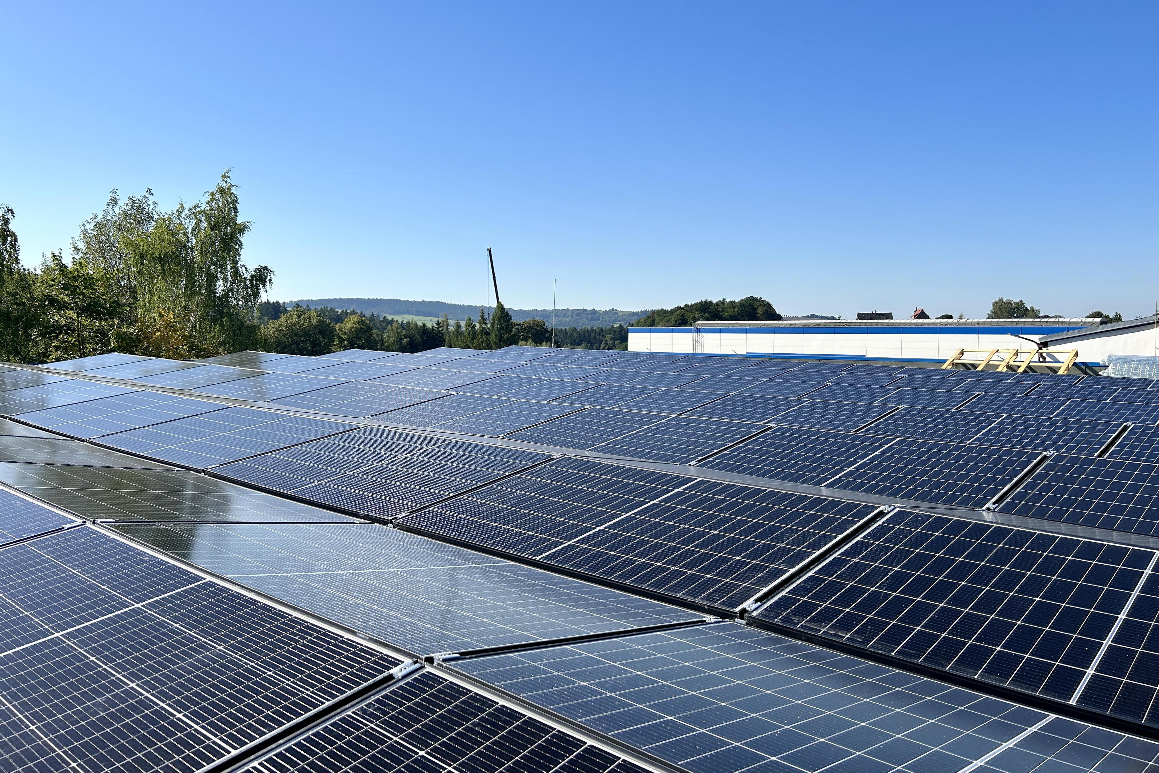 Fotovoltaické systémy pro firmy i jednotlivce