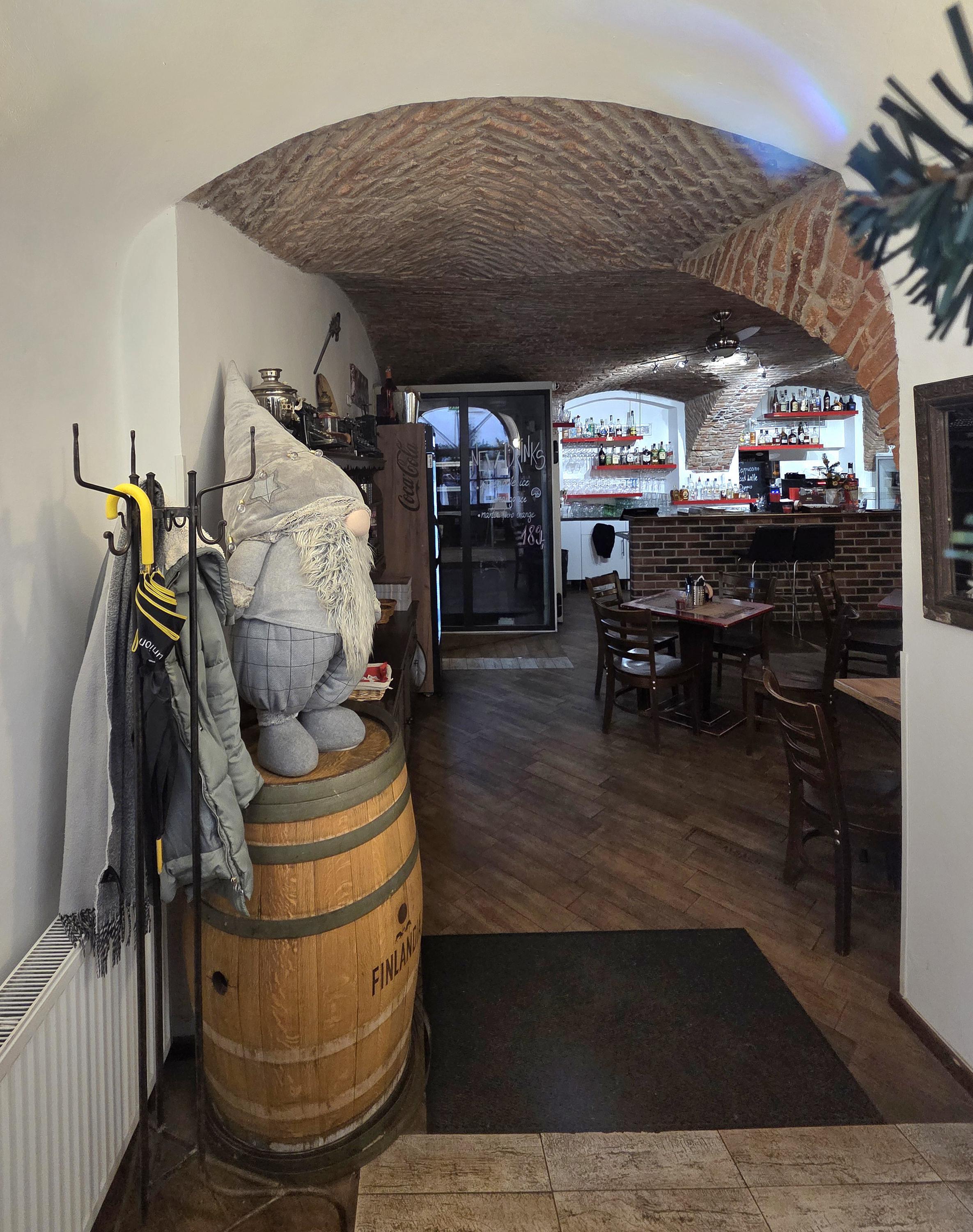 PLNÝ PEKÁČ - restaurace a pivnice foto 3