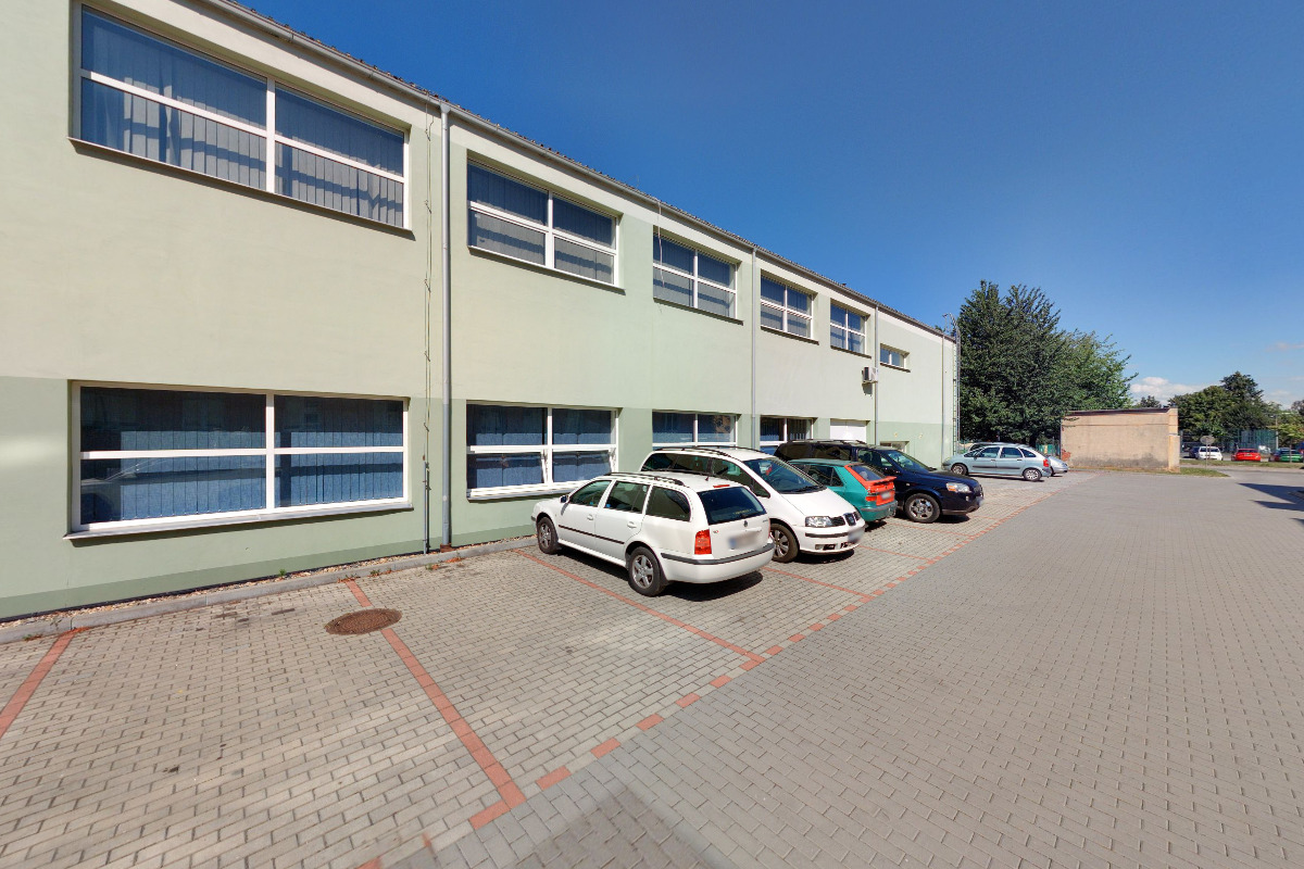 Dobíjecí stanice ČEZ