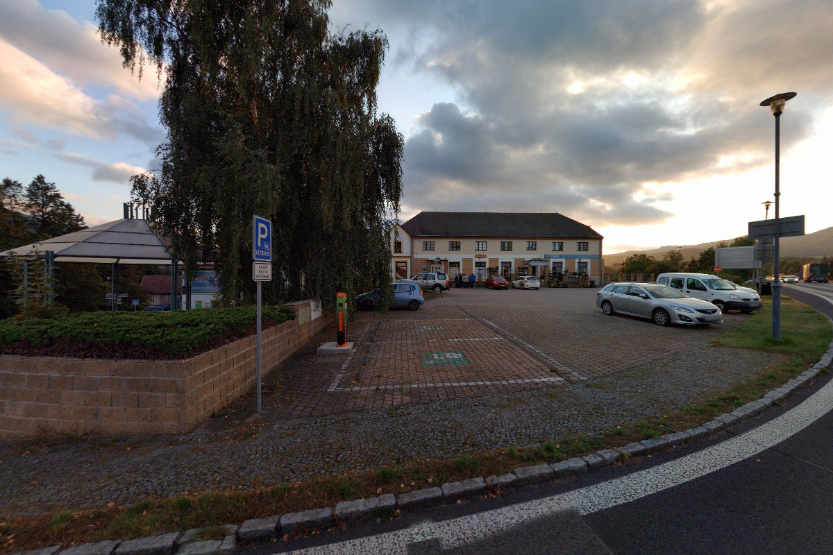 Nabíjecí stanice ČEZ foto 3