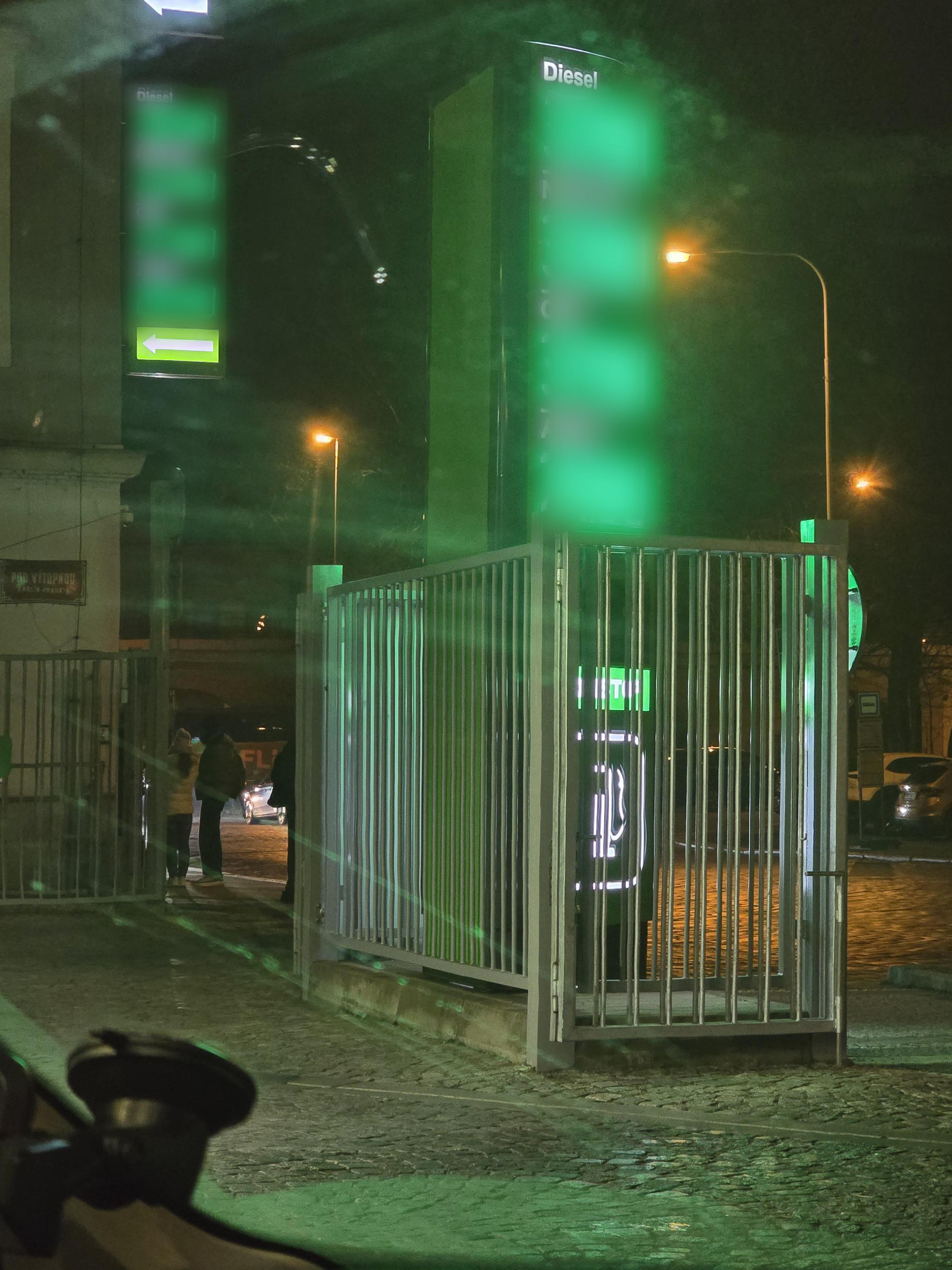 Terminál Florenc s.r.o. - čerpací stanice foto 3