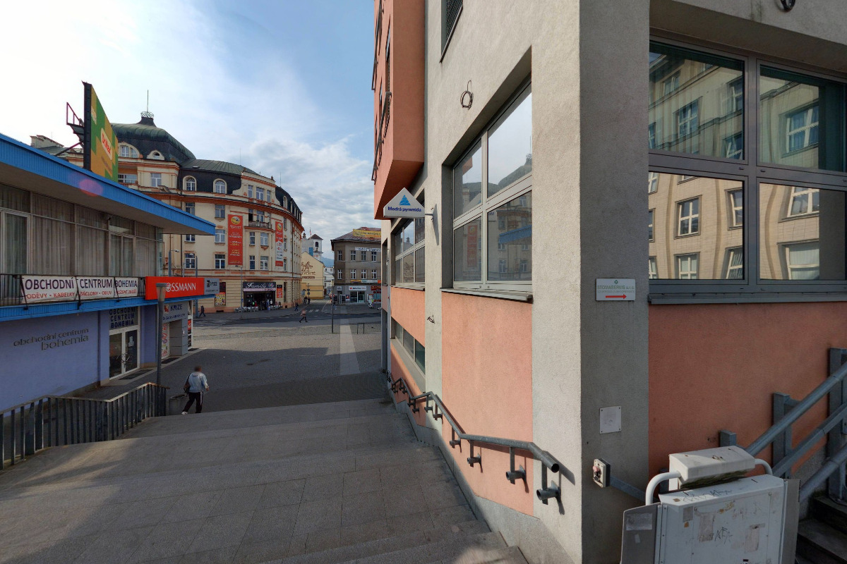 Raiffeisenbank - bankomat