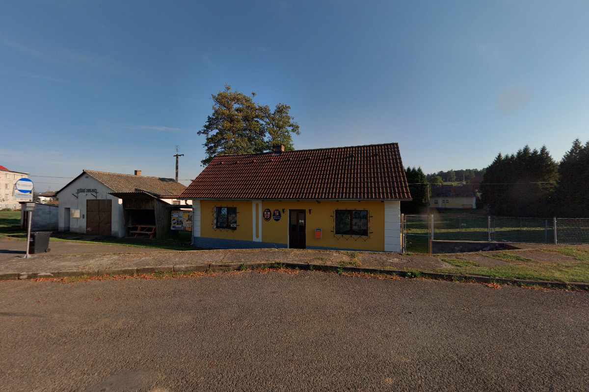 Brodeslavy - obecní úřad foto 3
