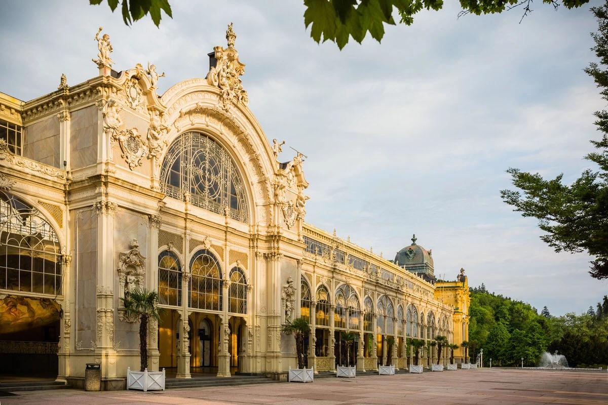 Lázeňské hotely a resorty ROYAL SPA
