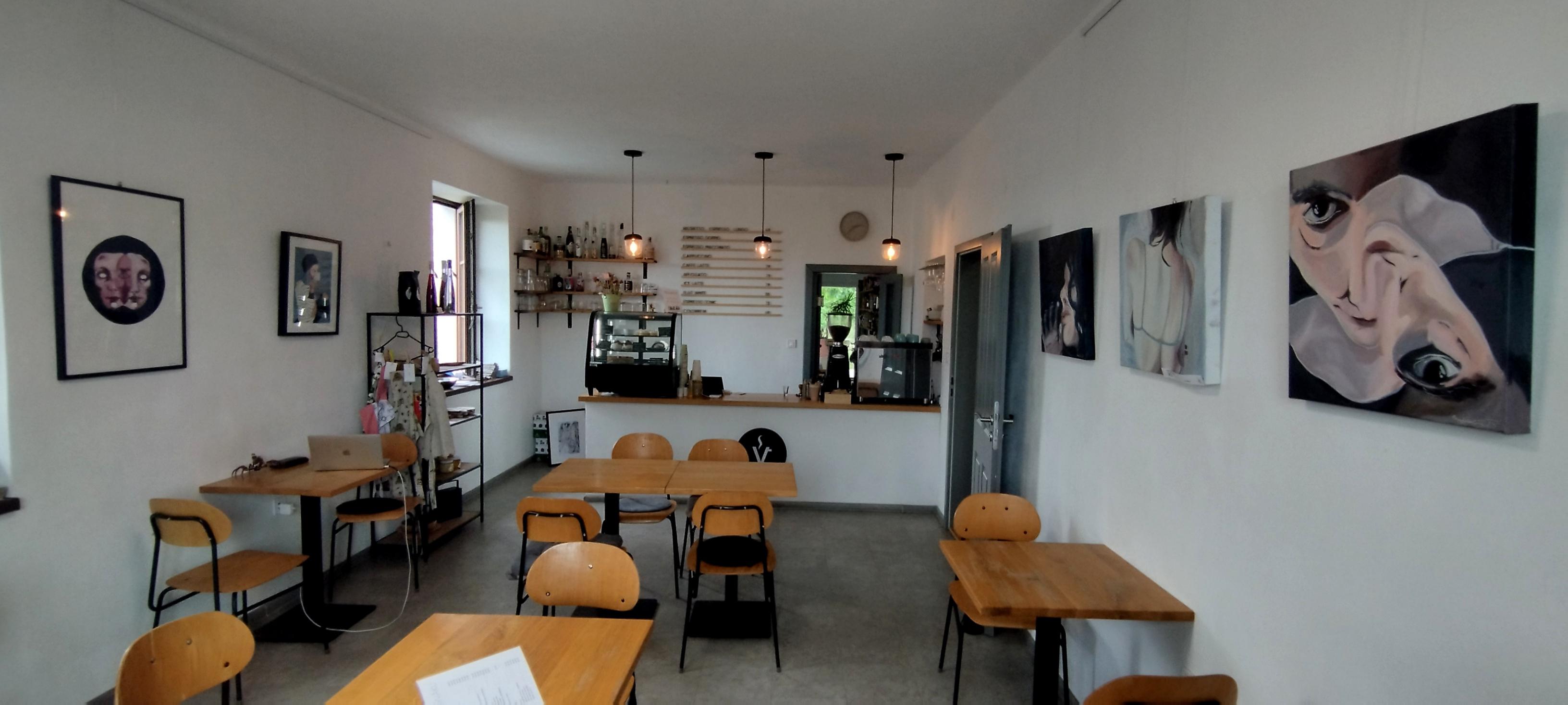 Kafe v obýváku foto 6
