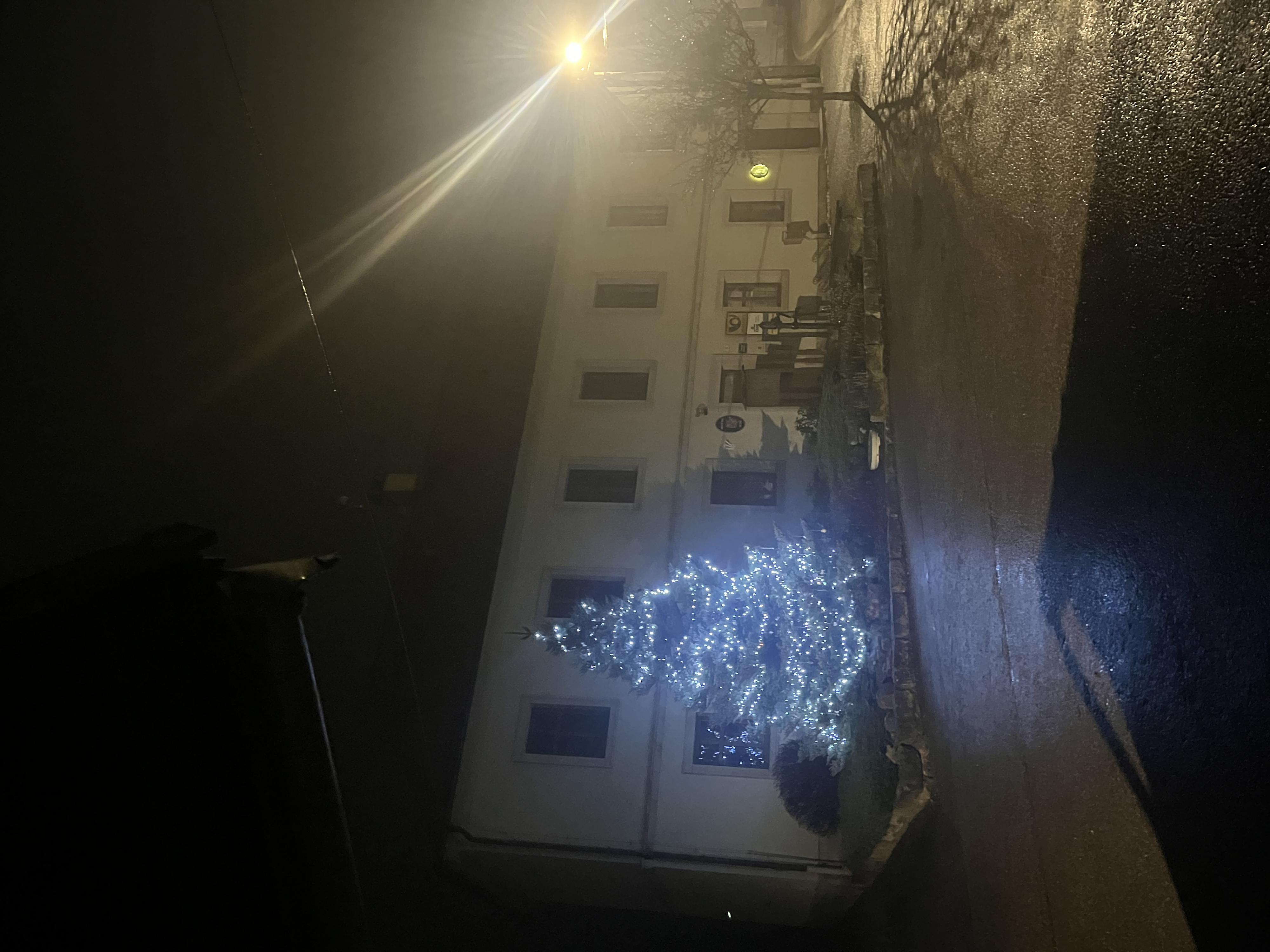 Veliš - obecní úřad foto 2