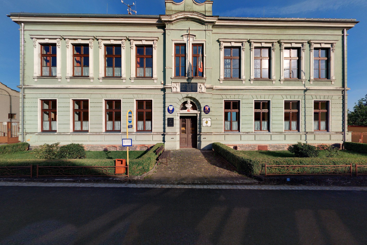 Buk - obecní úřad foto 2