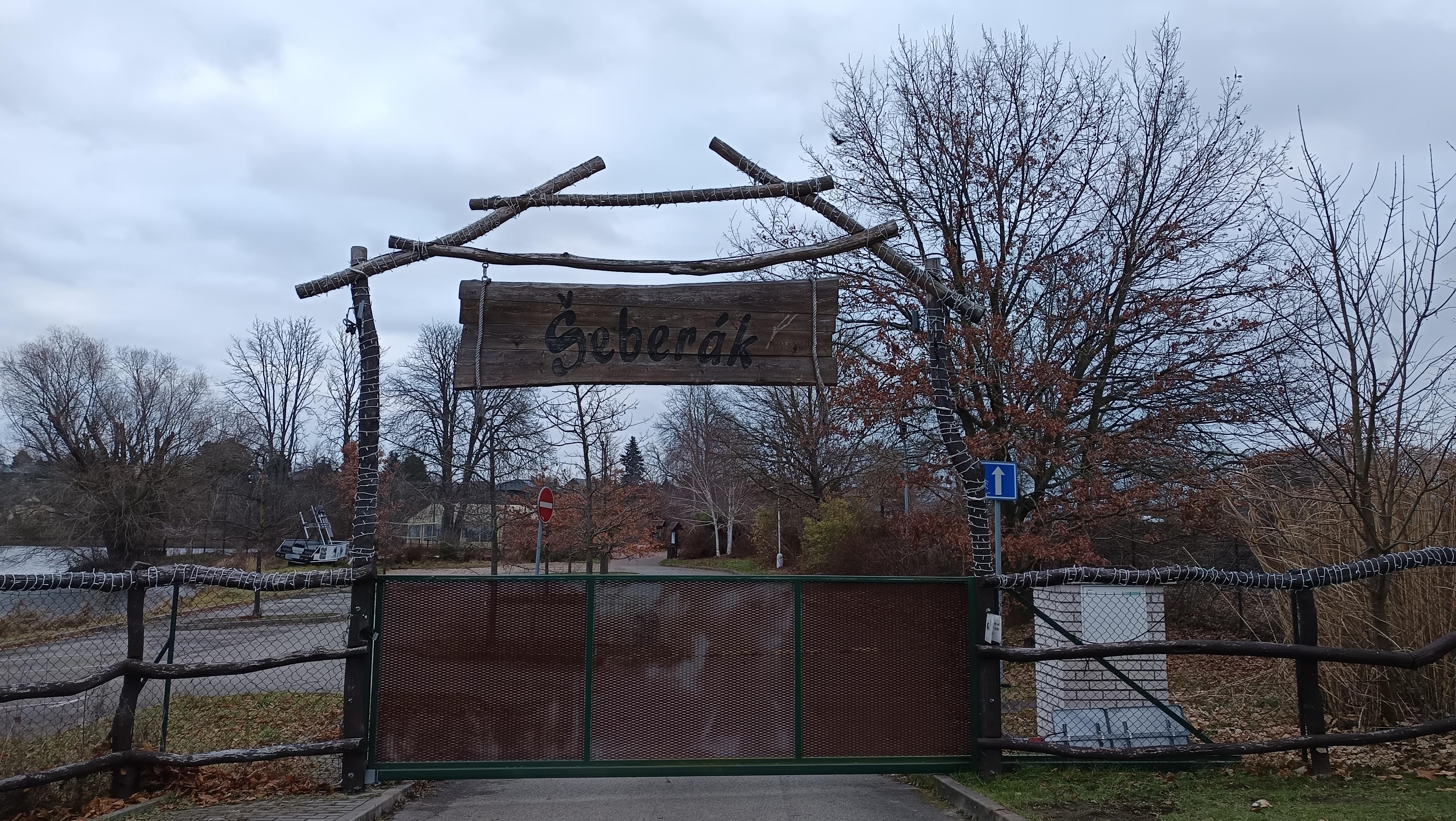 Šeberák - ubytování ve stanech