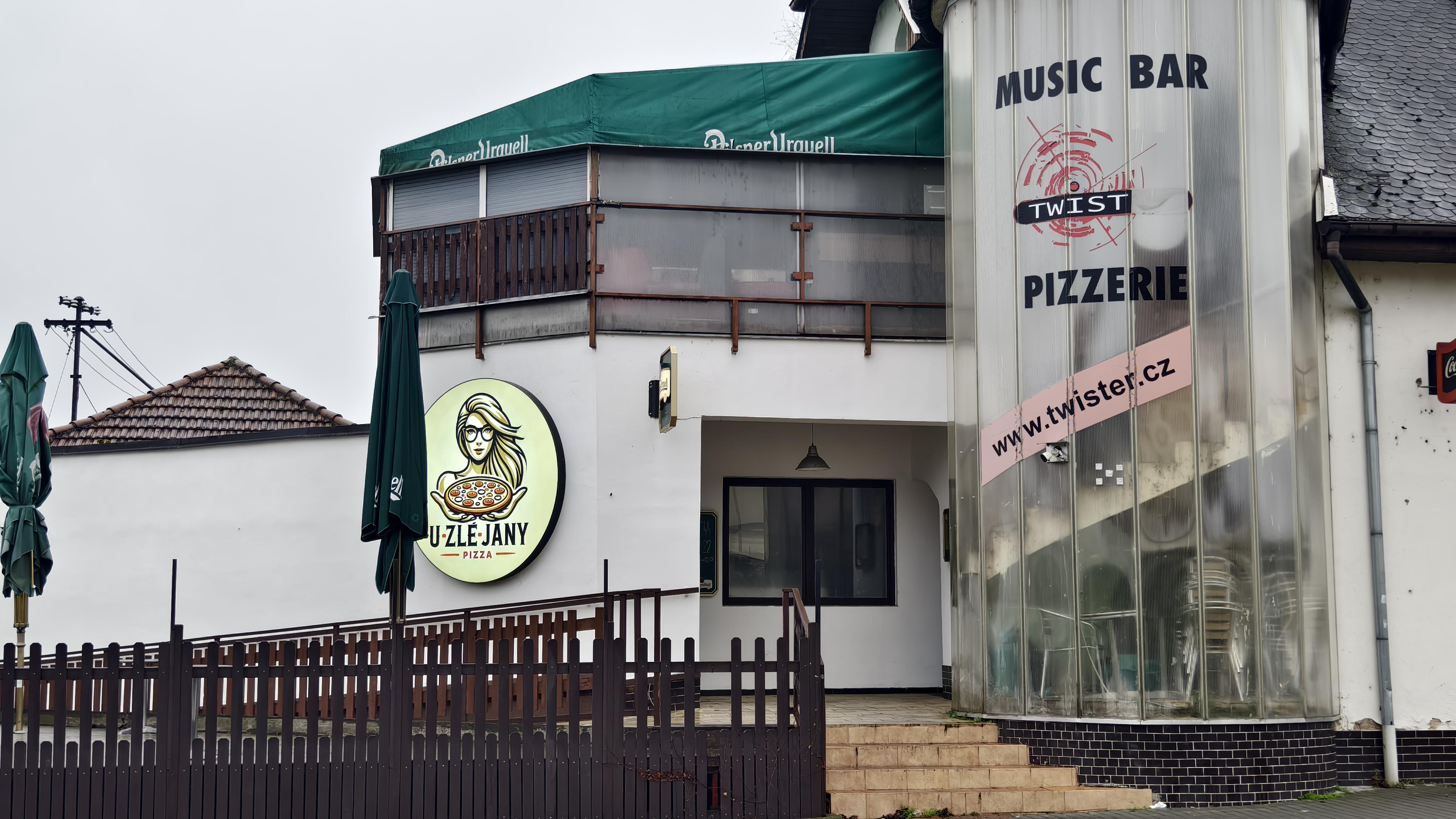 Pizzerie & Bar TWISTER Adresa foto 5