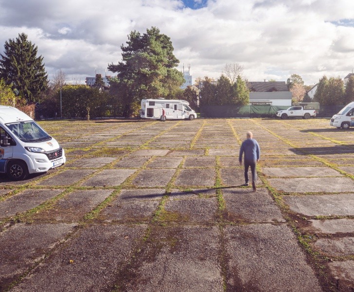 Dlouhodobé parkování obytných aut a karavanů