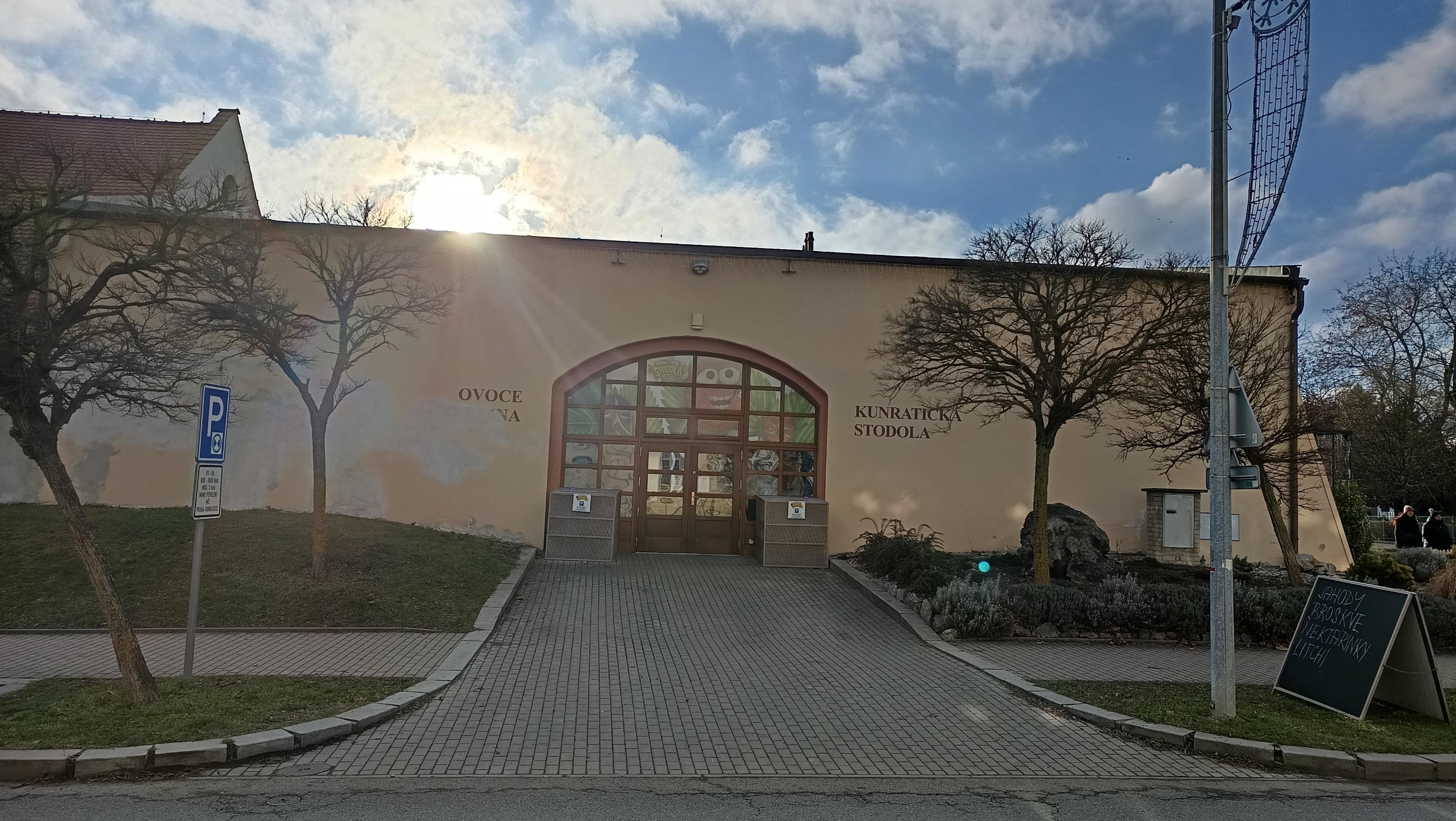 Kunratická stodola