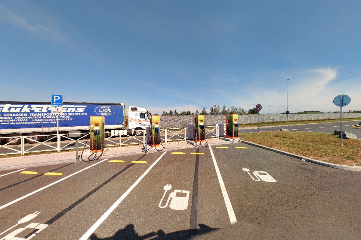 Nabíjecí stanice ČEZ foto 3