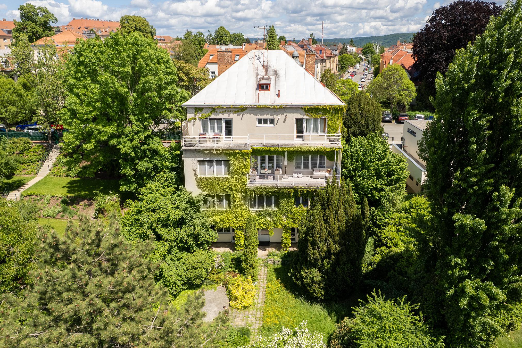 Prodej vily -  597 m² - Brno