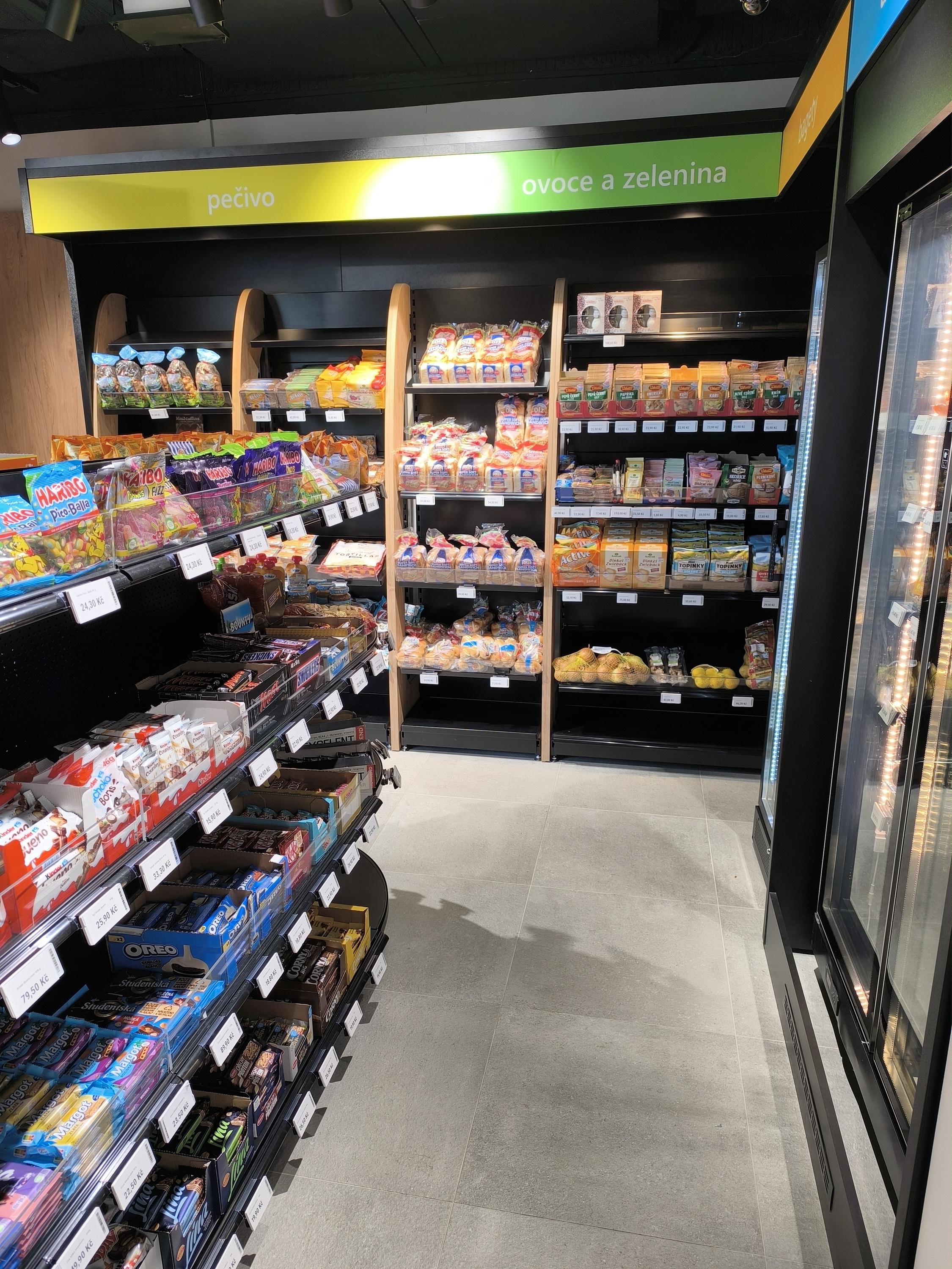 Futureshop 24/7 foto 5