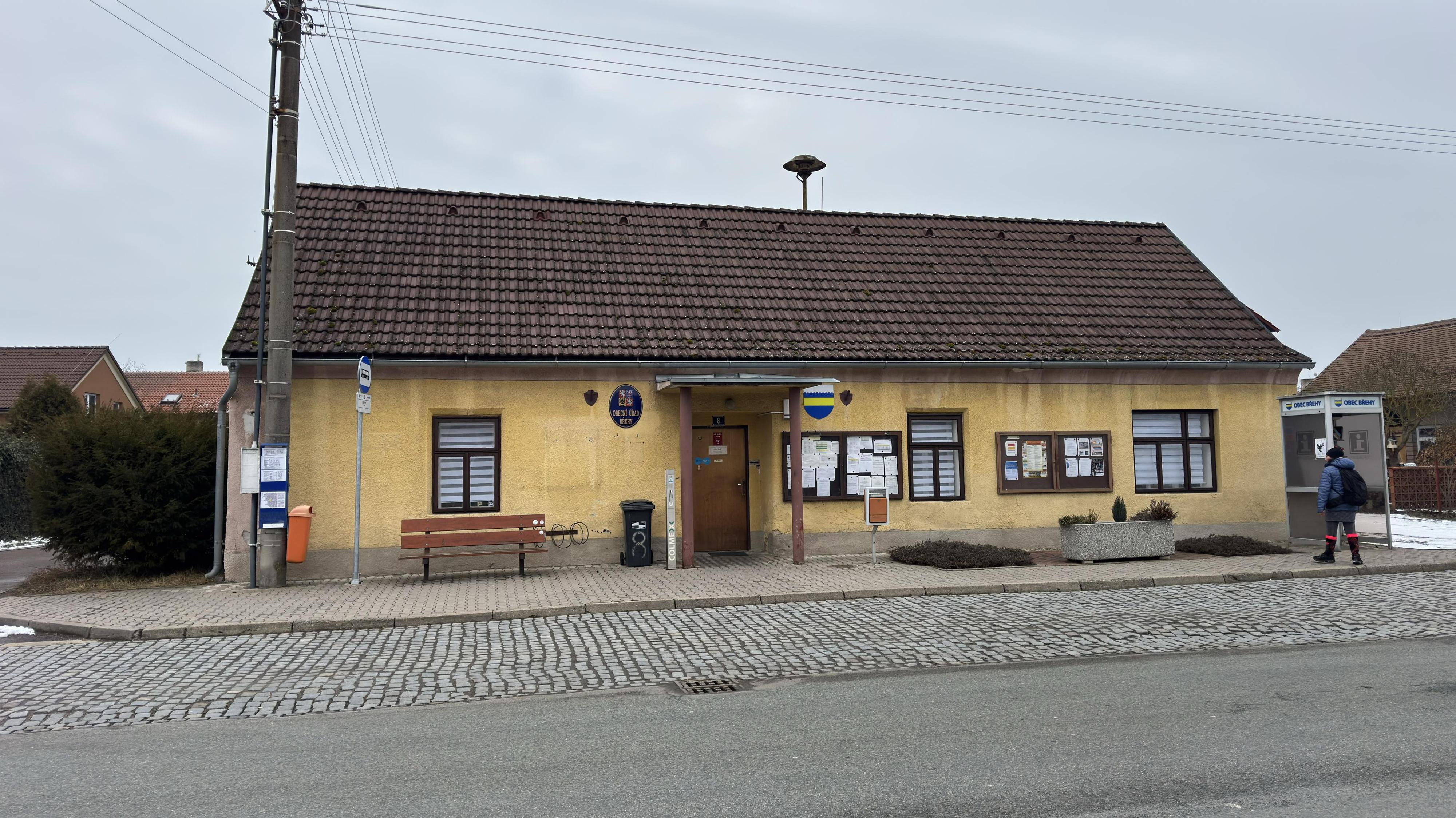 Břehy - obecní úřad foto 3