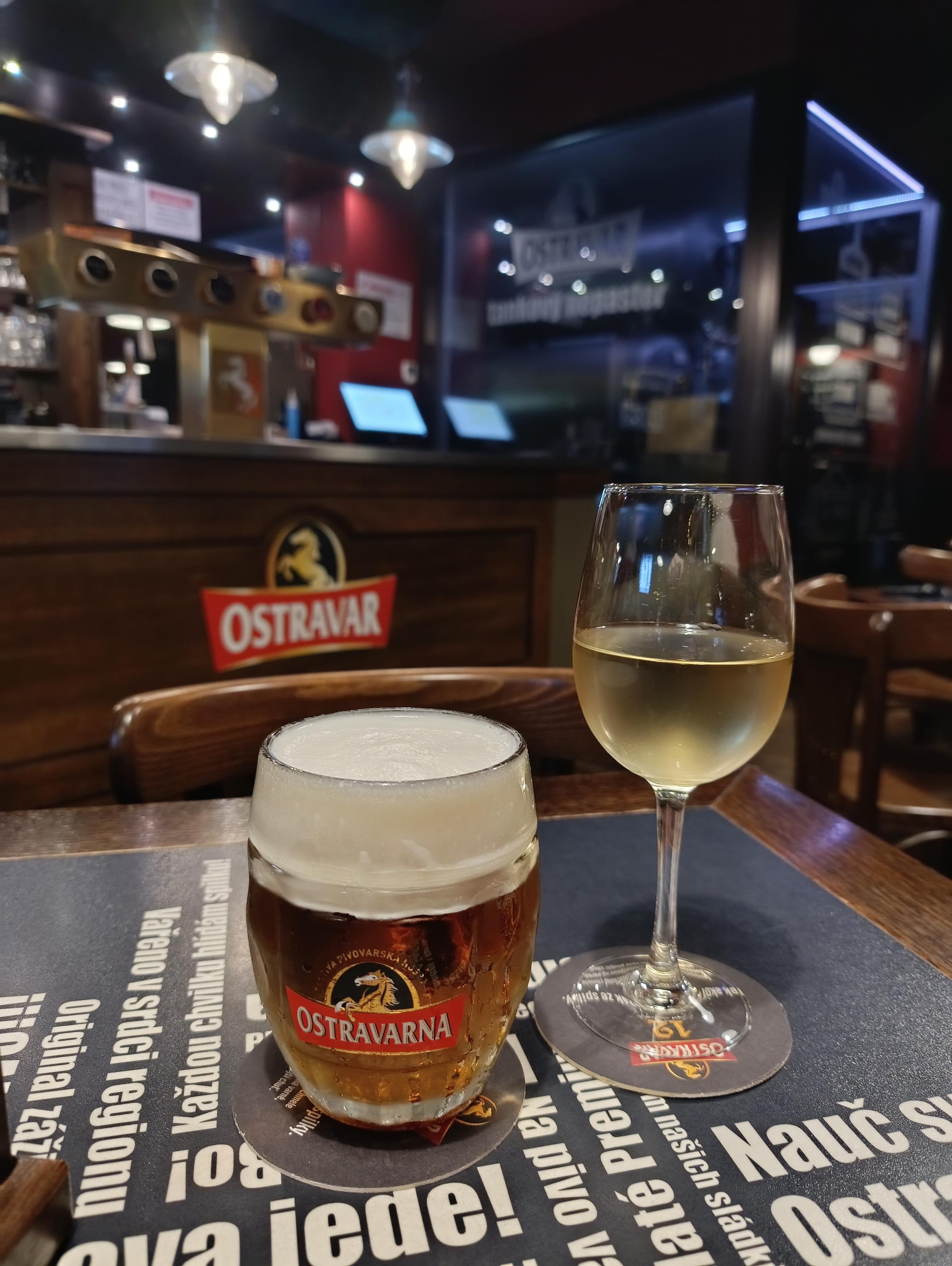 Restaurace Ostravarna U Zlatého Kříže foto 5