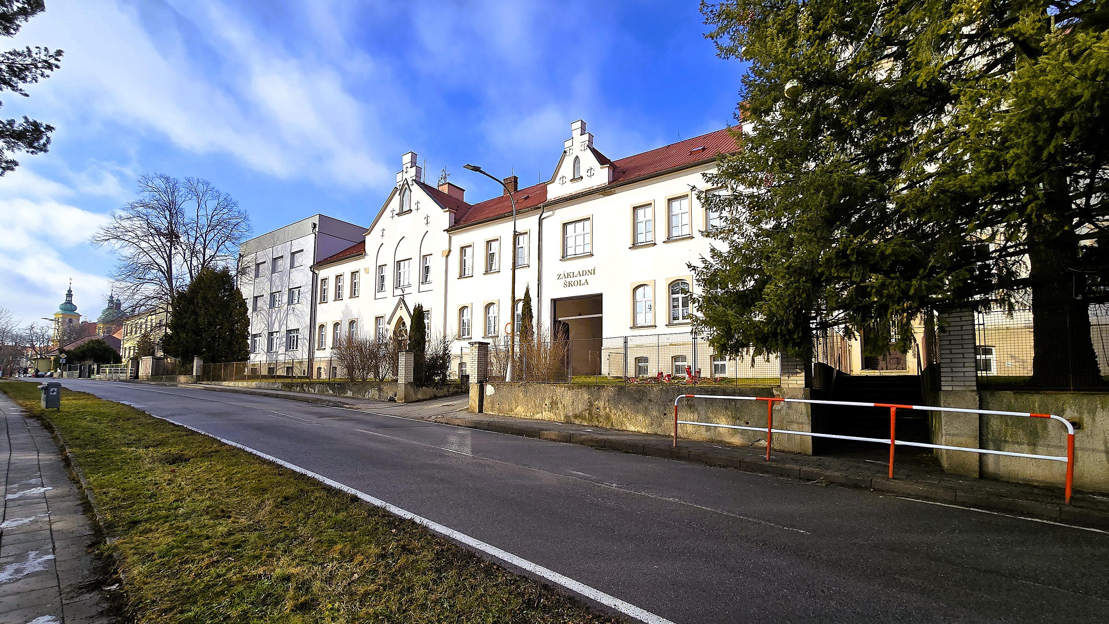 ZŠ a MŠ Olomouc, Dvorského foto 2