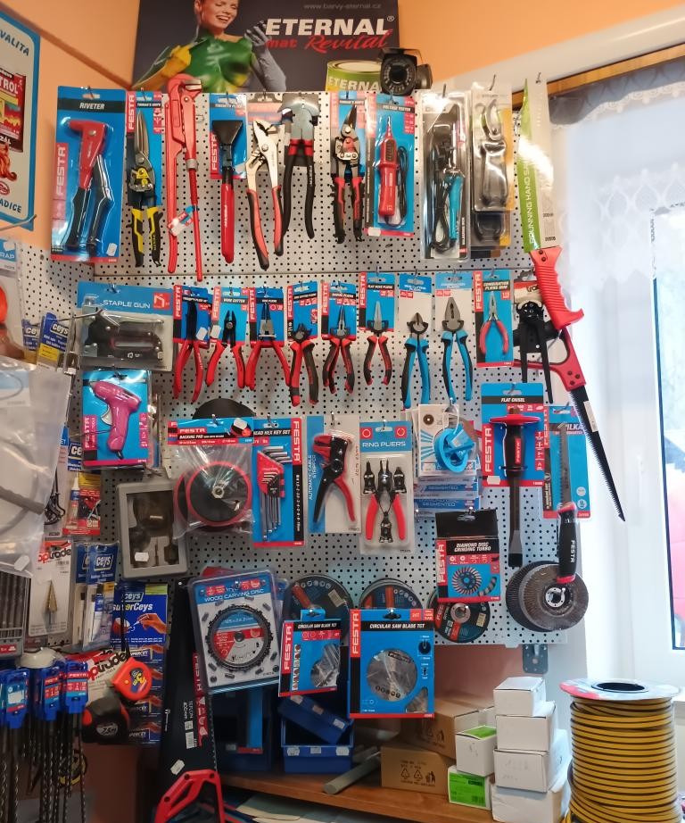 BARVY-LAKY-FASÁDY-MAMOR foto 2