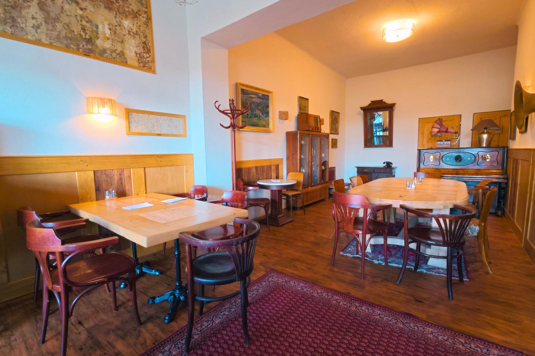 Bistro & kavárna U Českého lva