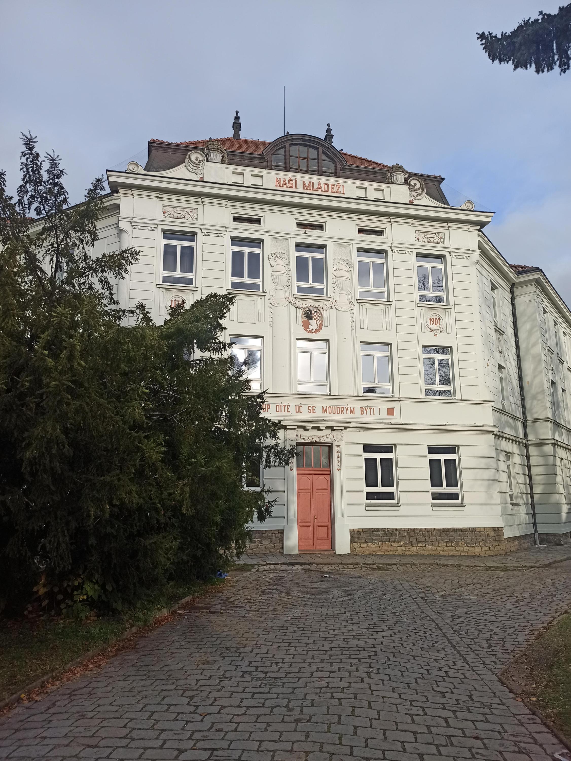 ZŠ Slavkov u Brna, Komenského náměstí foto 5