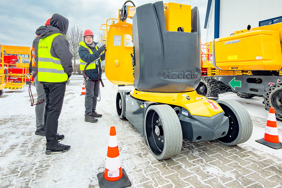 Školení pracovní plošiny - IPAF / české standardy