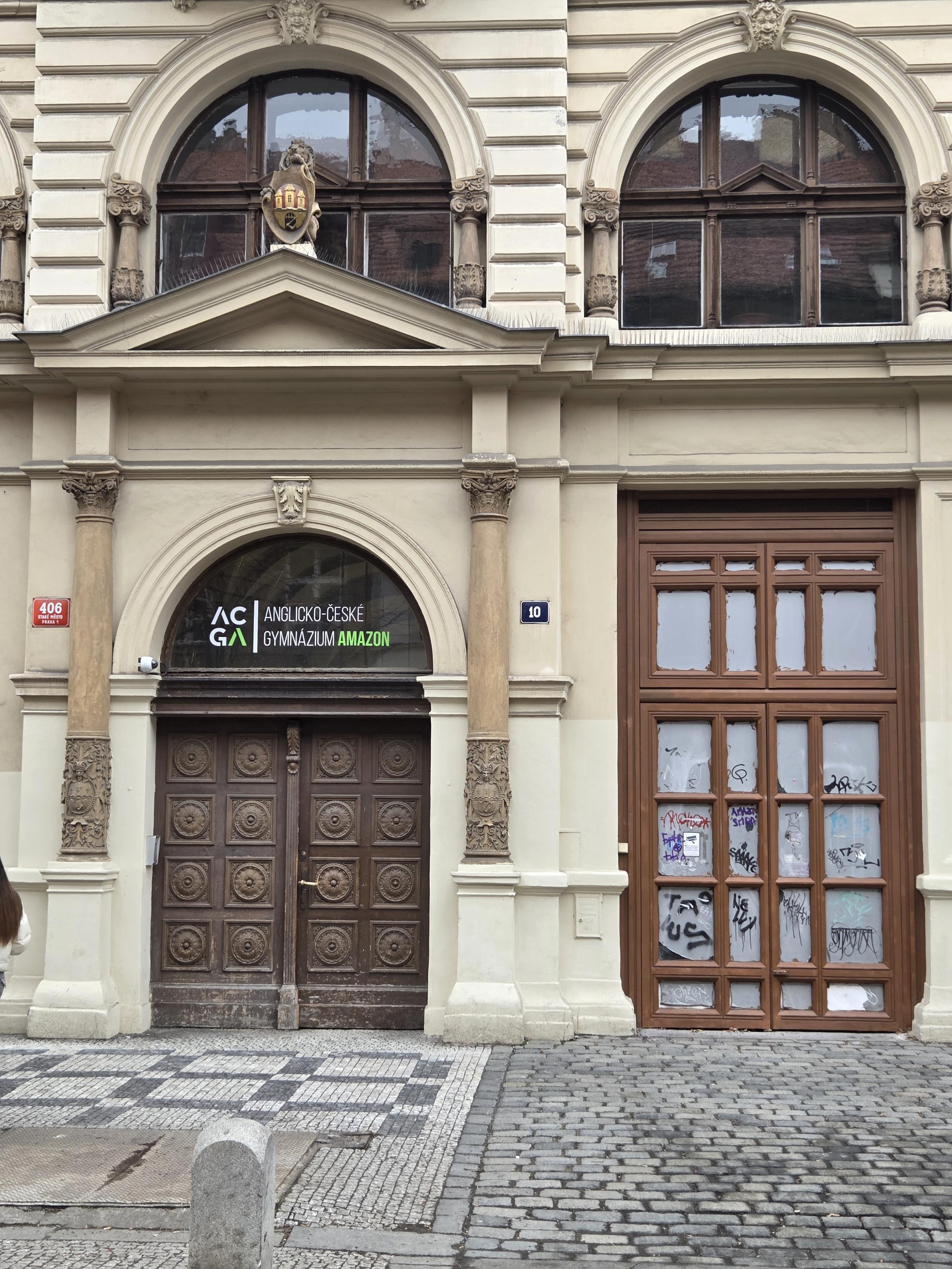 Anglicko-české gymnázium AMAZON foto 2