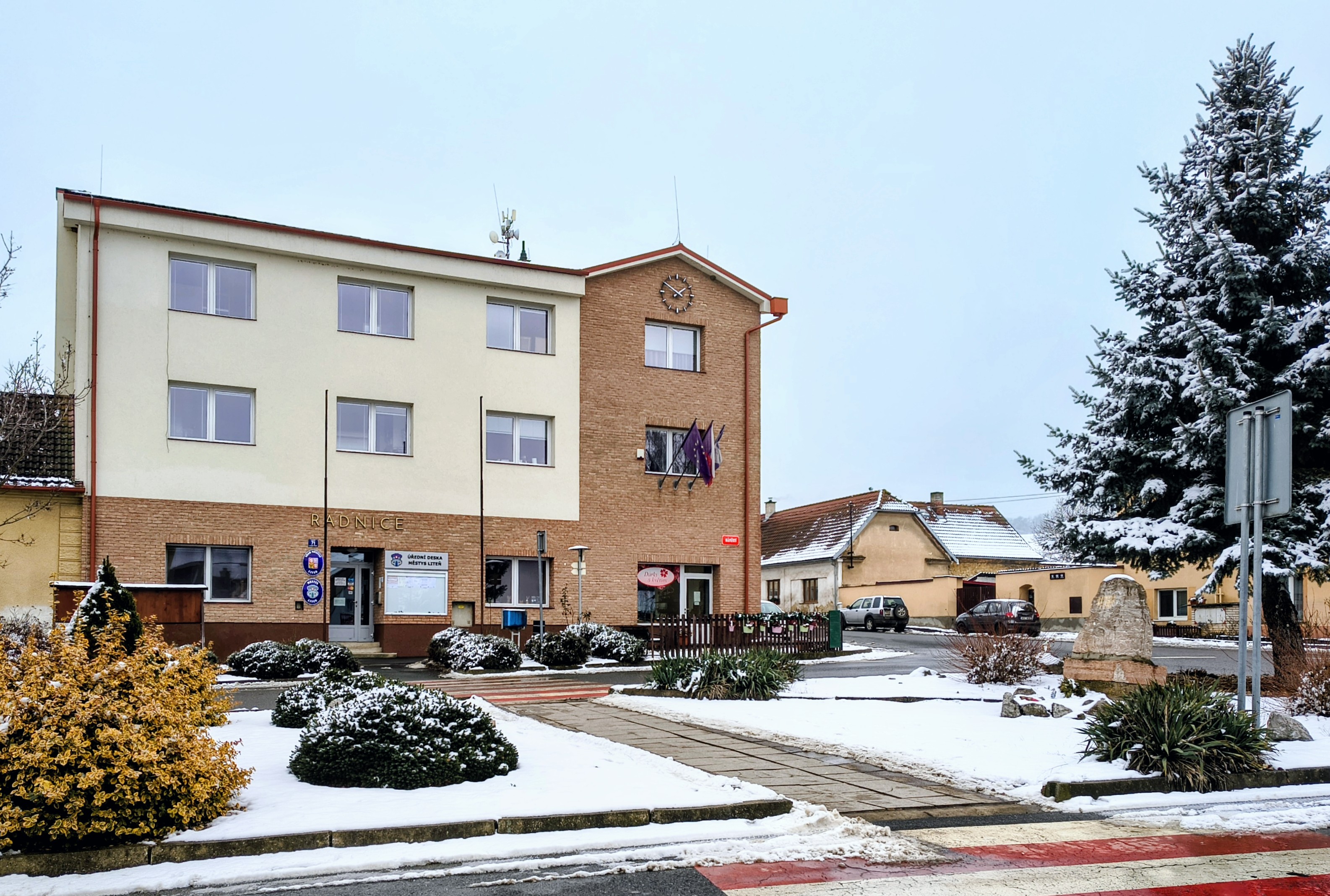 Liteň - úřad městyse foto 5