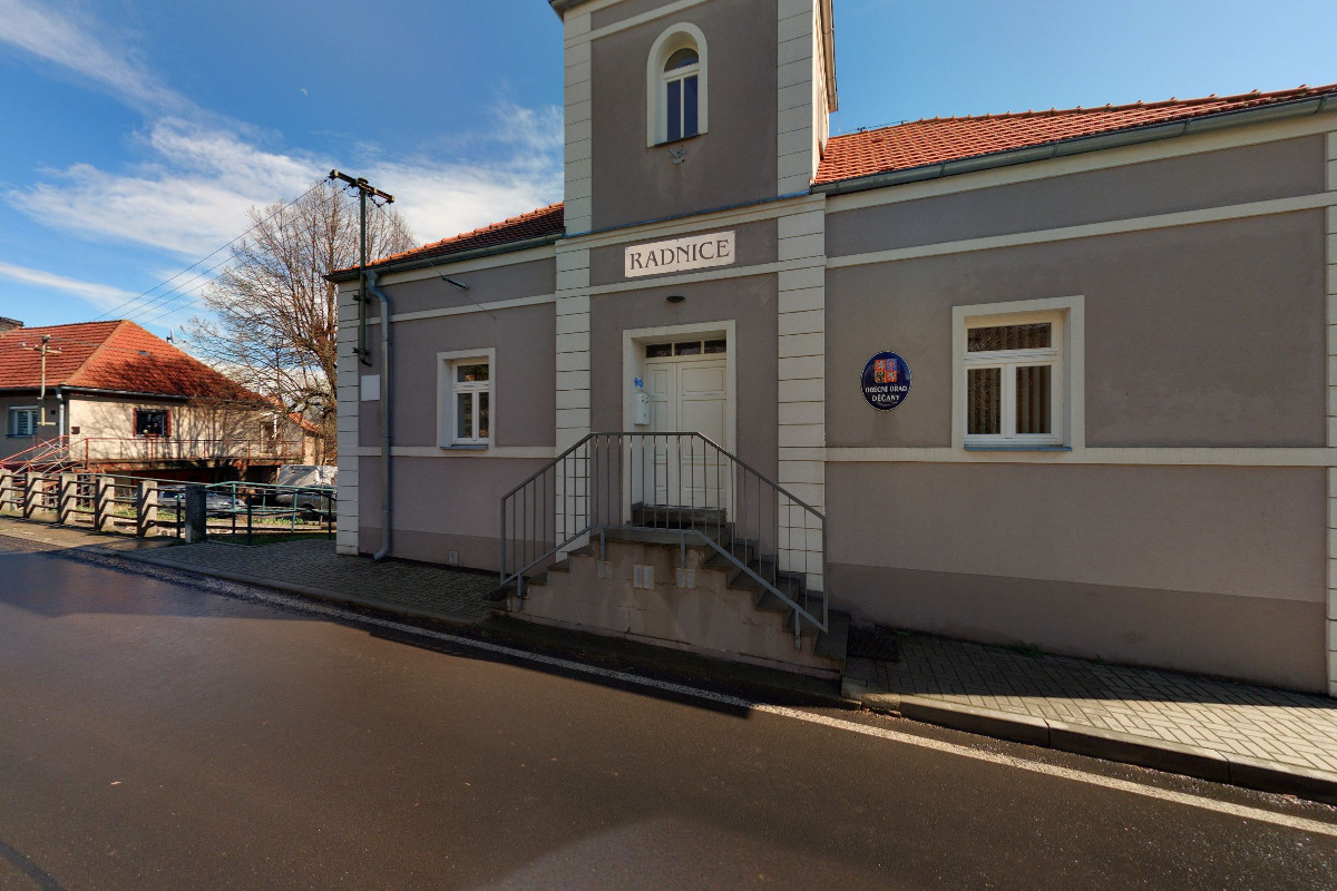 Děčany - obecní úřad foto 4