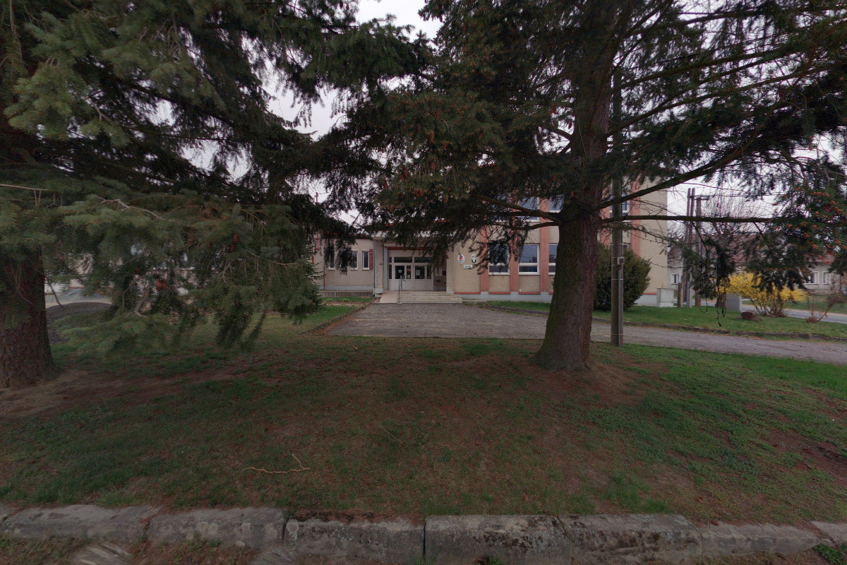 Obecní úřad Dlouhý Újezd foto 2