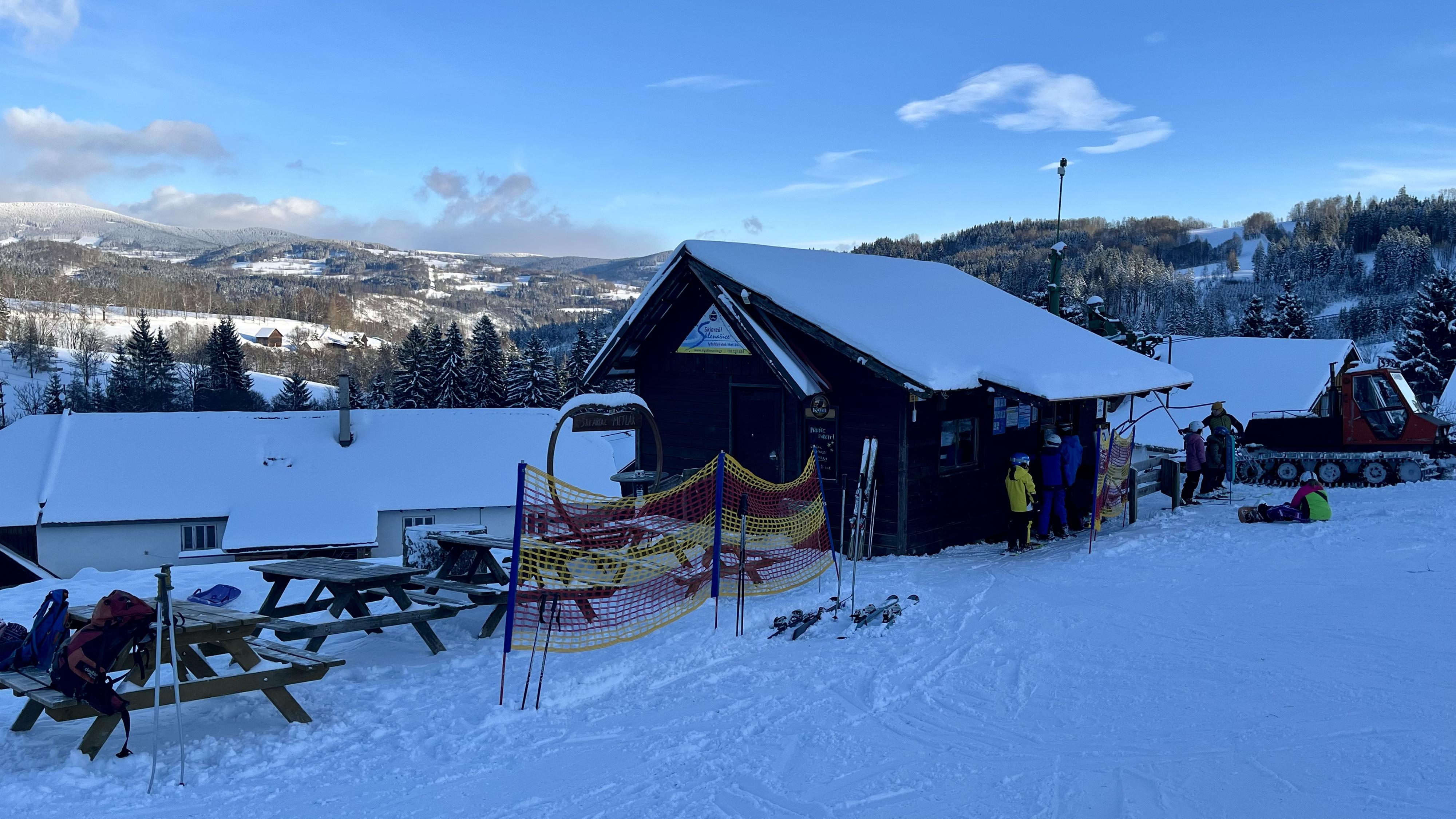 Občerstvení u lyžařského vleku u č.p. 4 foto 5