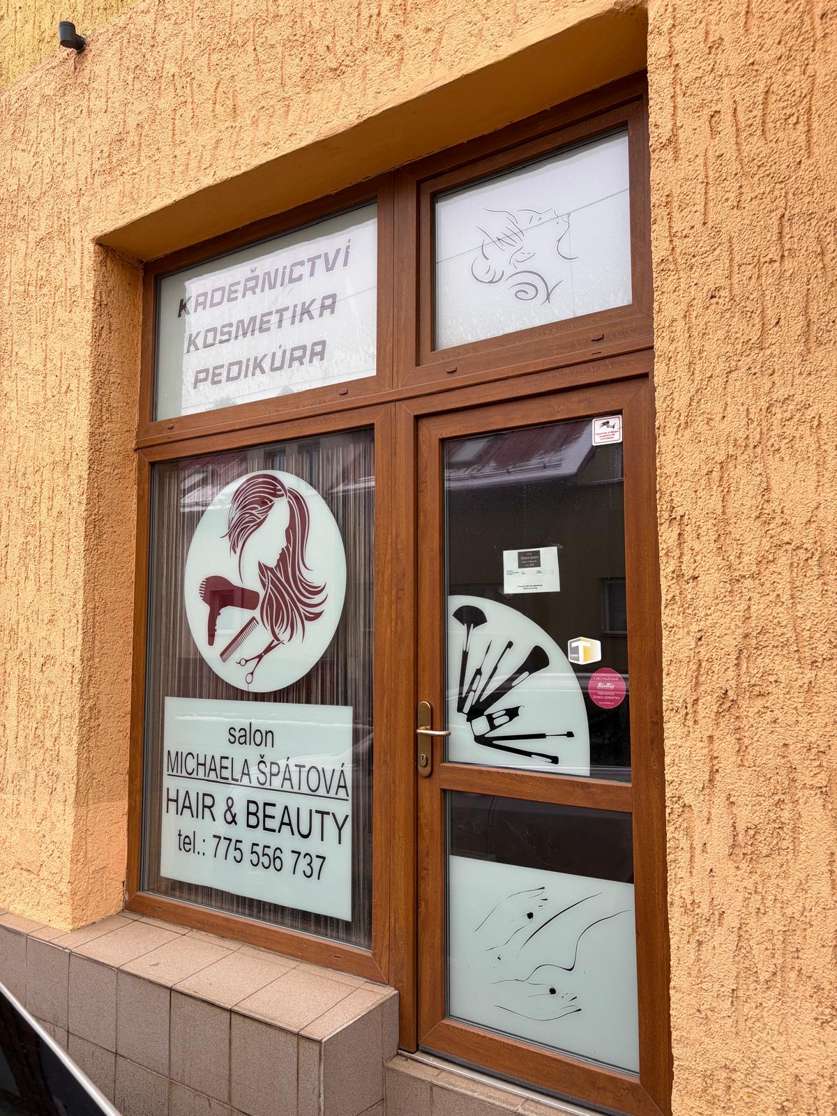 Holy Blades Barbershop foto 2