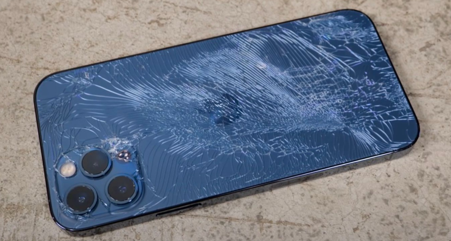 Výměna prasklého zadního skla, iPhone