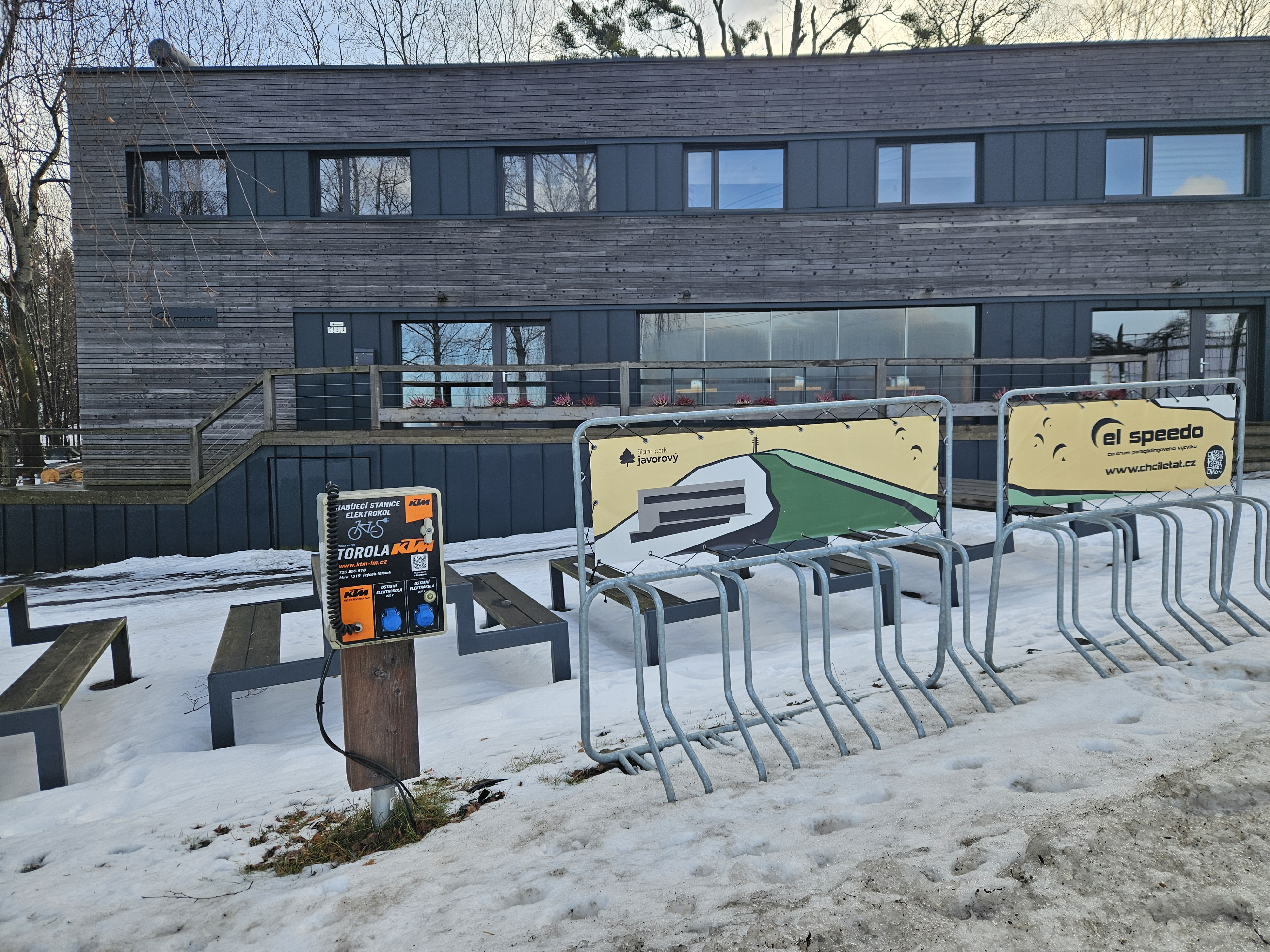 Nabíjecí stanice pro elektrokola TOROLA foto 1