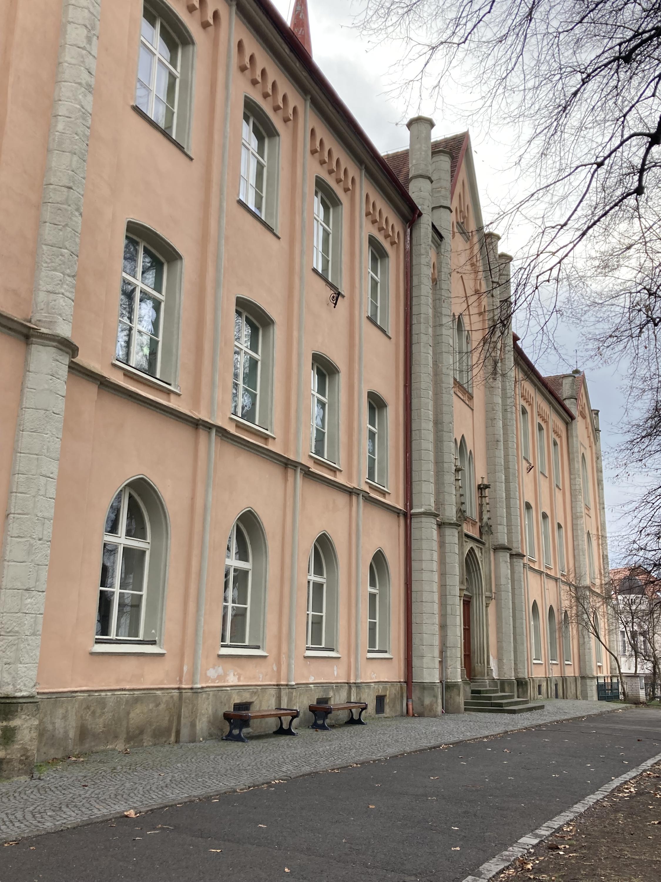 ZŠ Chrudim, Školní náměstí foto 5