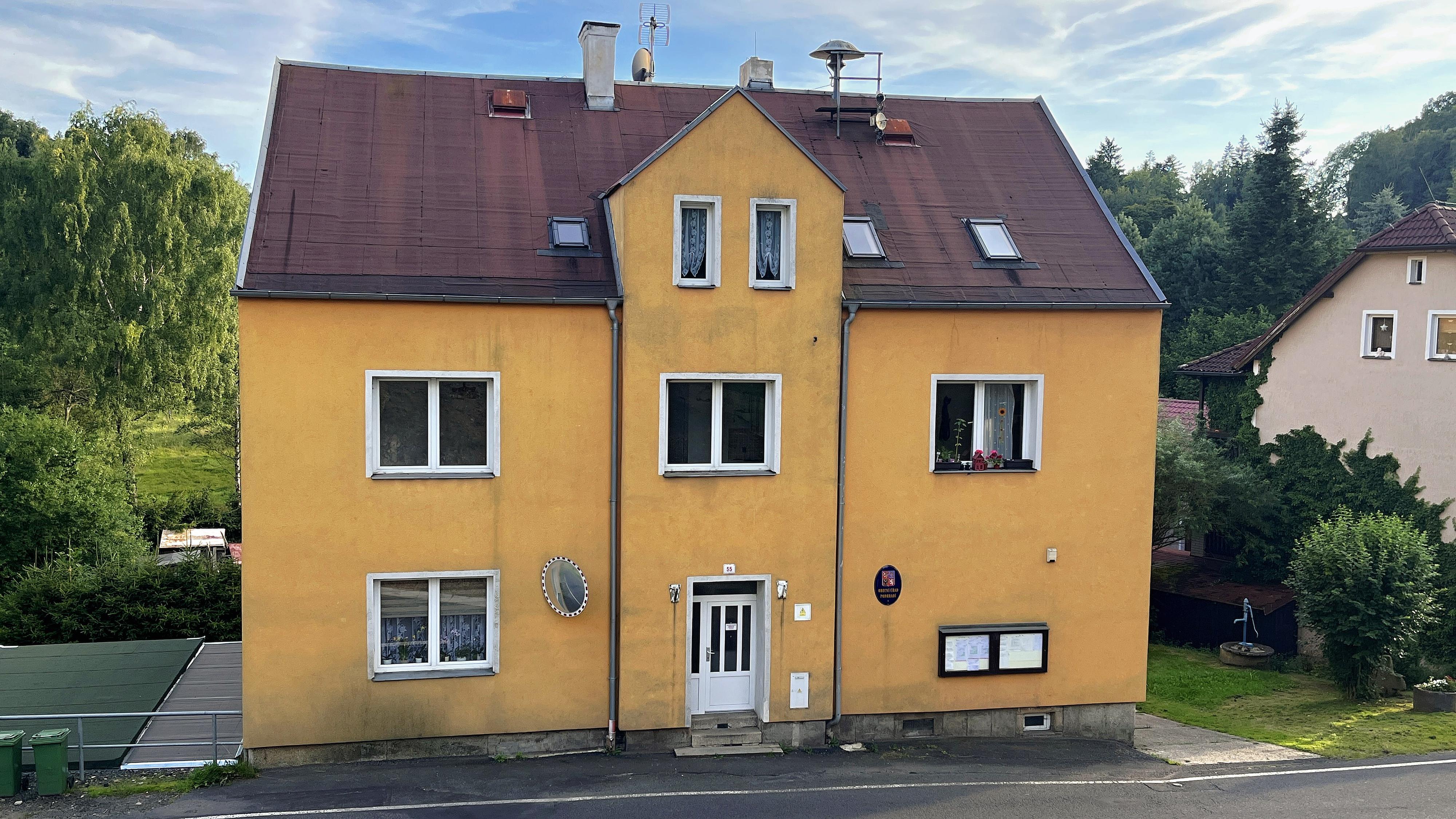Podhradí - obecní úřad foto 5