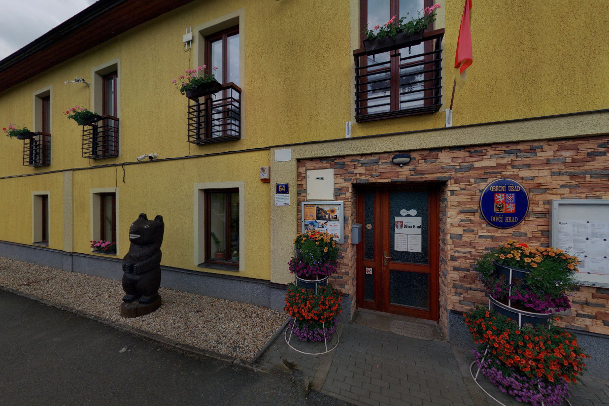 Dívčí Hrad - obecní úřad foto 5