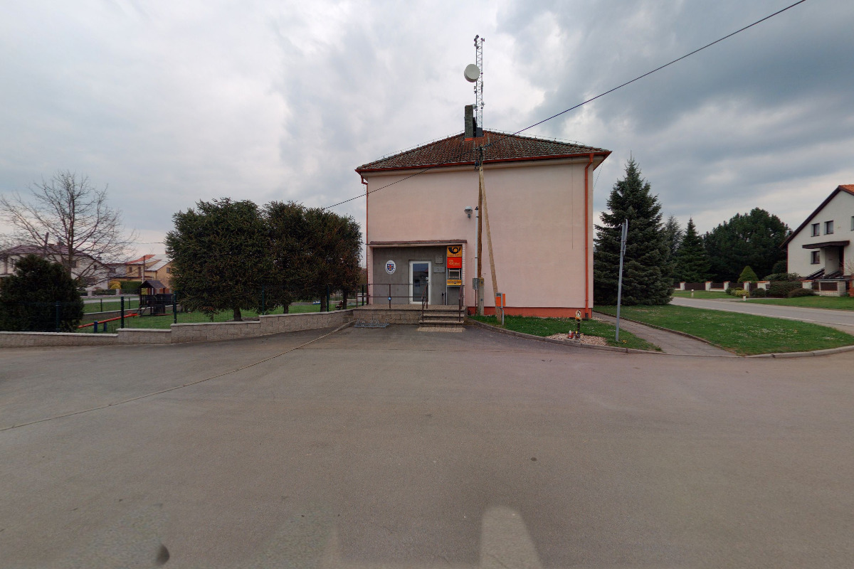 Dlouhá Lhota - obecní úřad foto 3