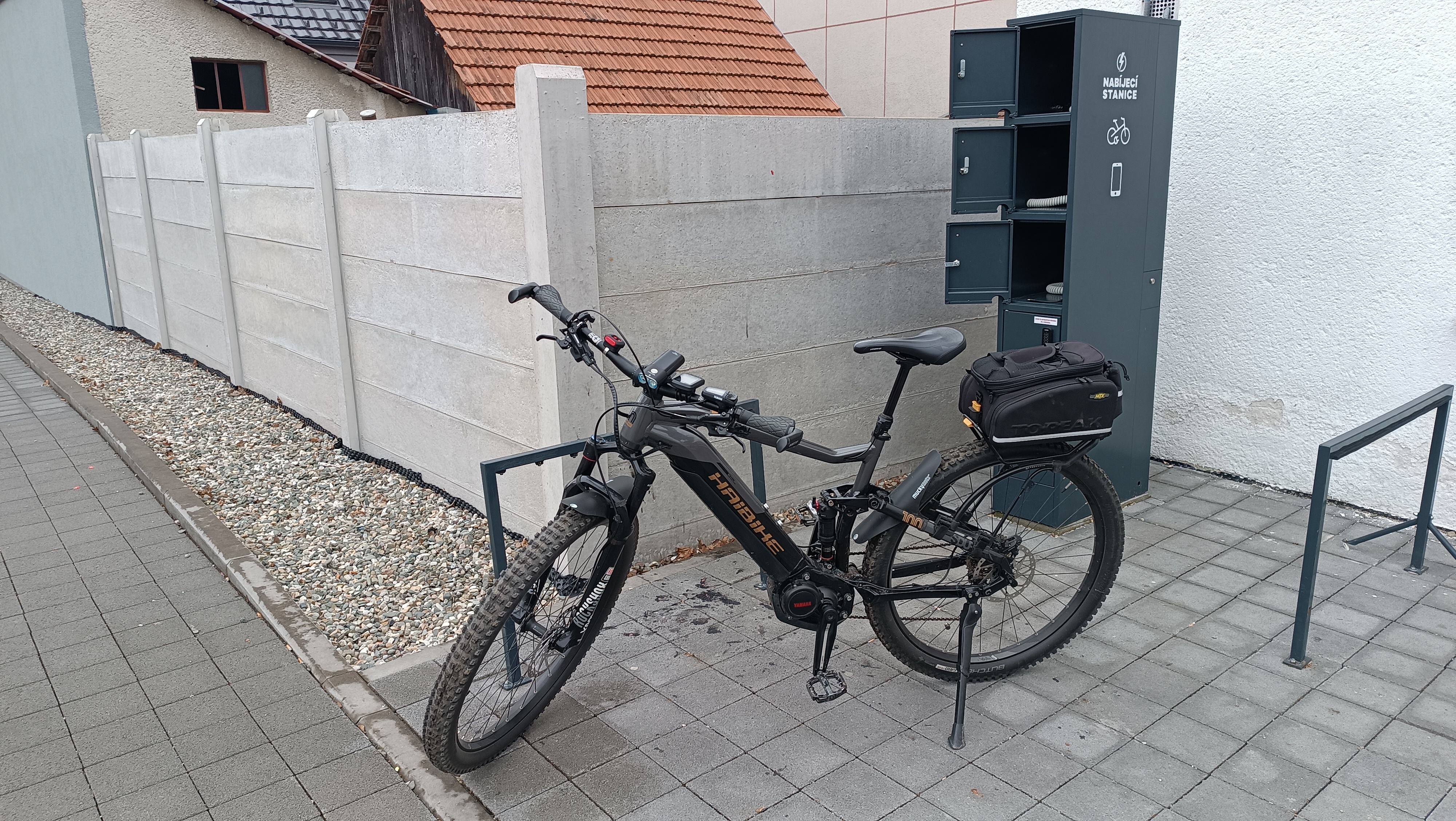 Nabíjecí stanice pro elektrokola Bojkovice foto 3