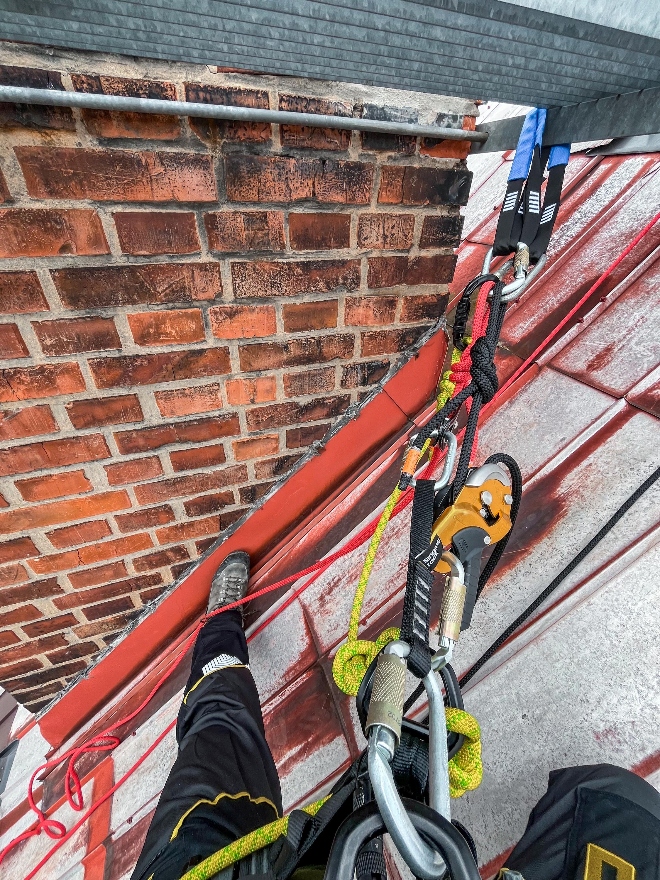 Nad hlavou - výškové práce foto 2