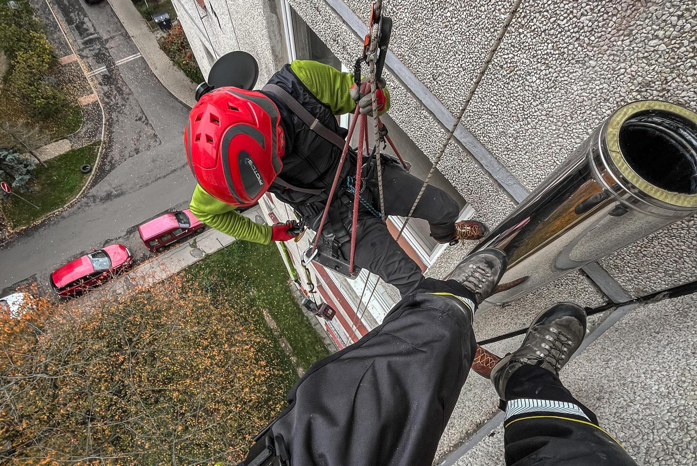 Nad hlavou - výškové práce