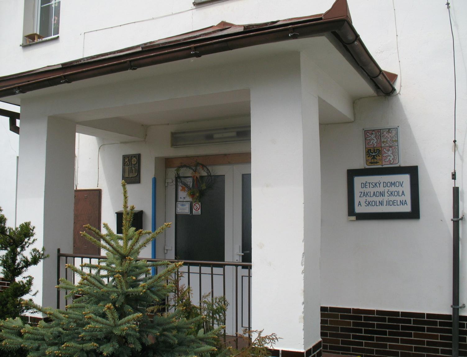 Dětský domov, Základní škola a Školní jídelna, Horní Planá