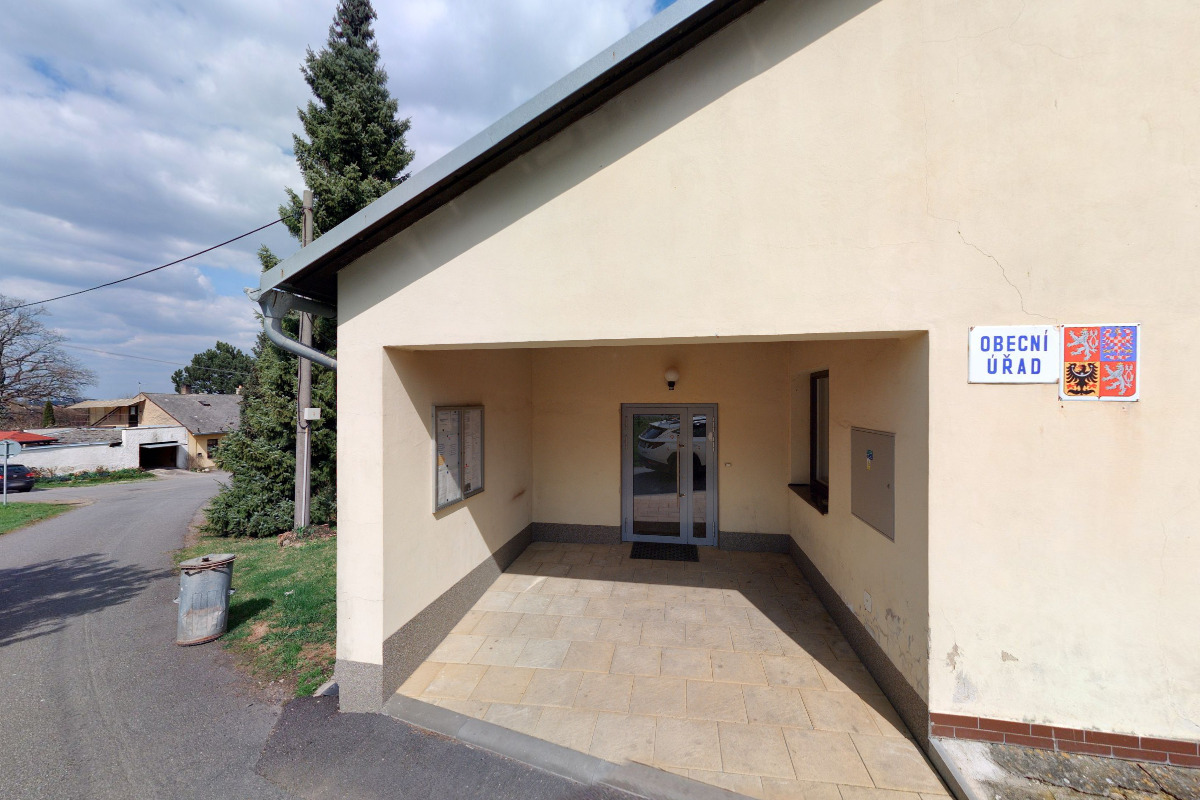 Cerekvička - Rosice - obecní úřad foto 2