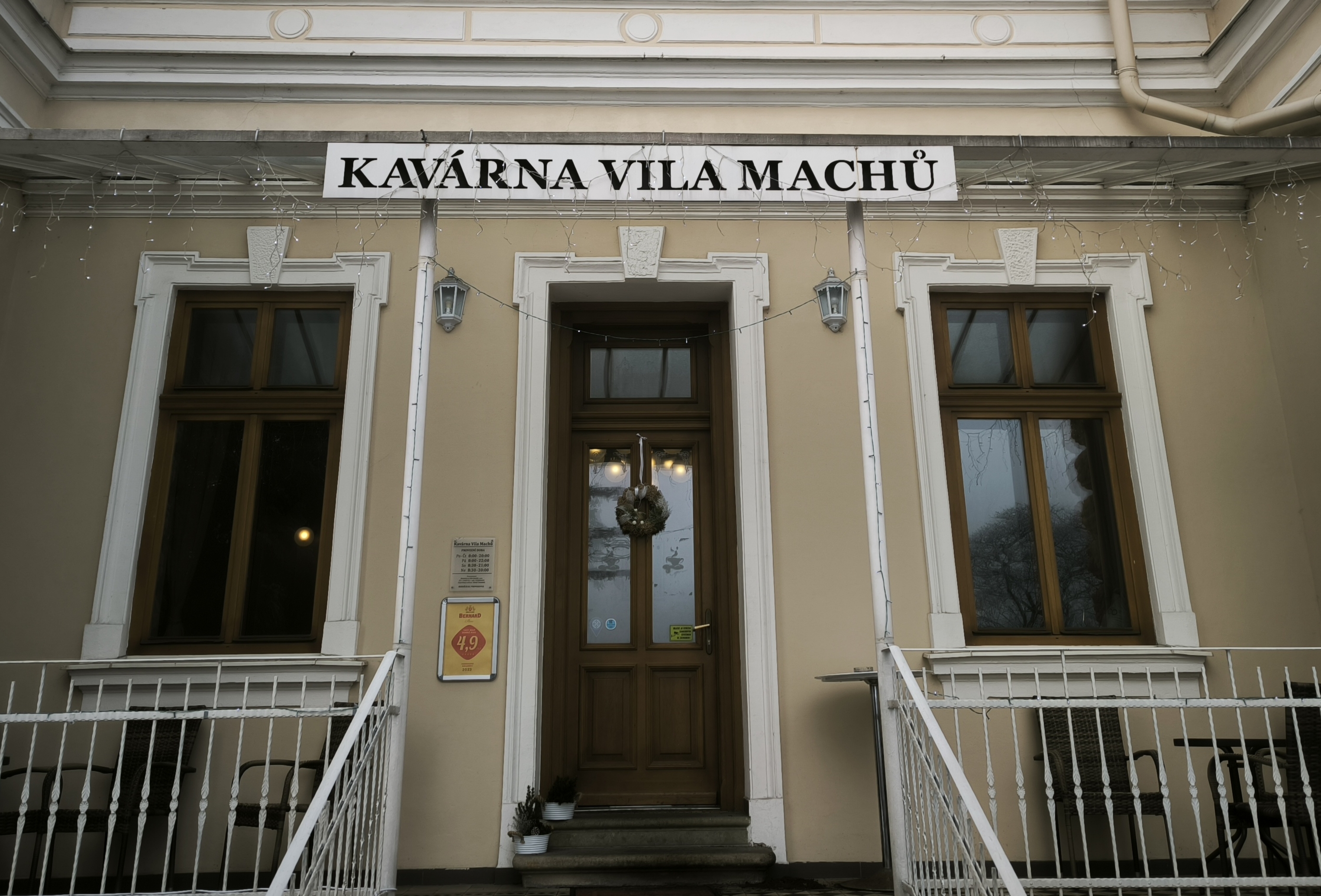 Vila Machů kavárna foto 3