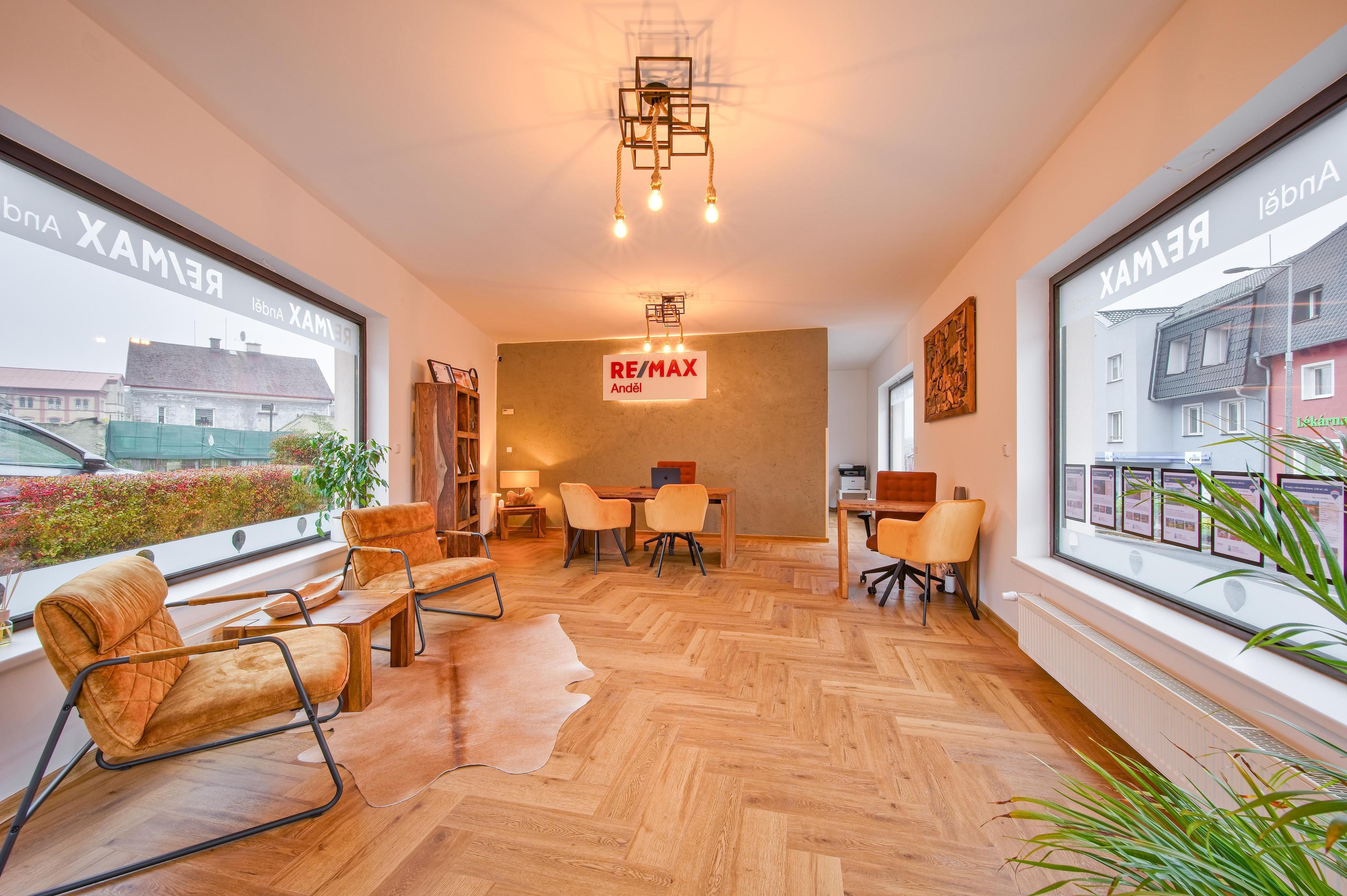 Vladimír Veselý RE/MAX ANDĚL