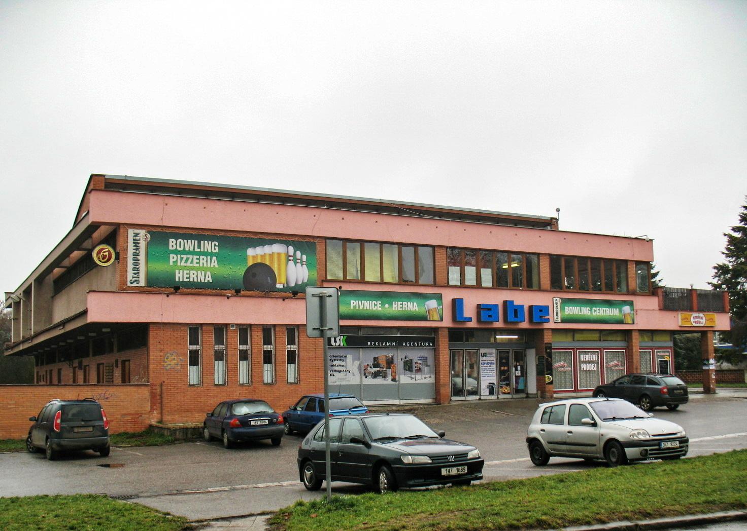 Bowling centrum a pizzerie Rozzano Jaroměř foto 5