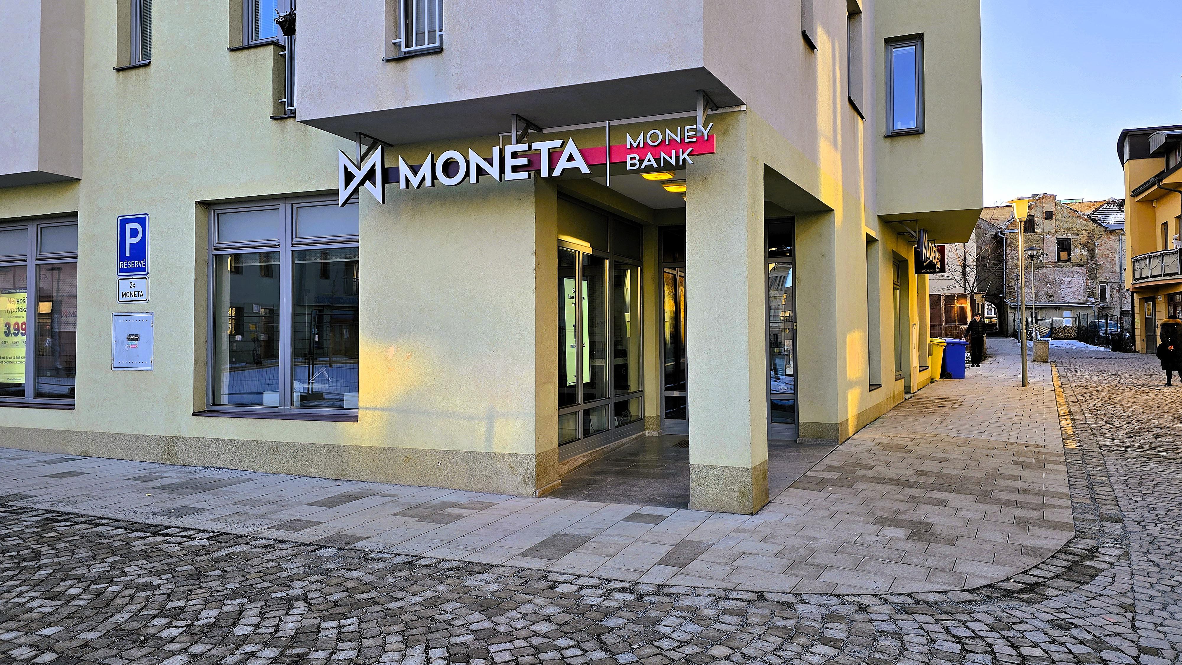 MONETA Money Bank foto 2