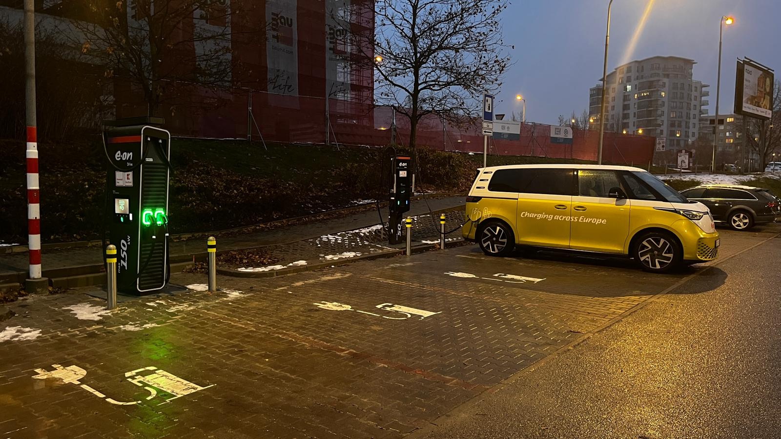 Dobíjecí stanice E.ON Drive