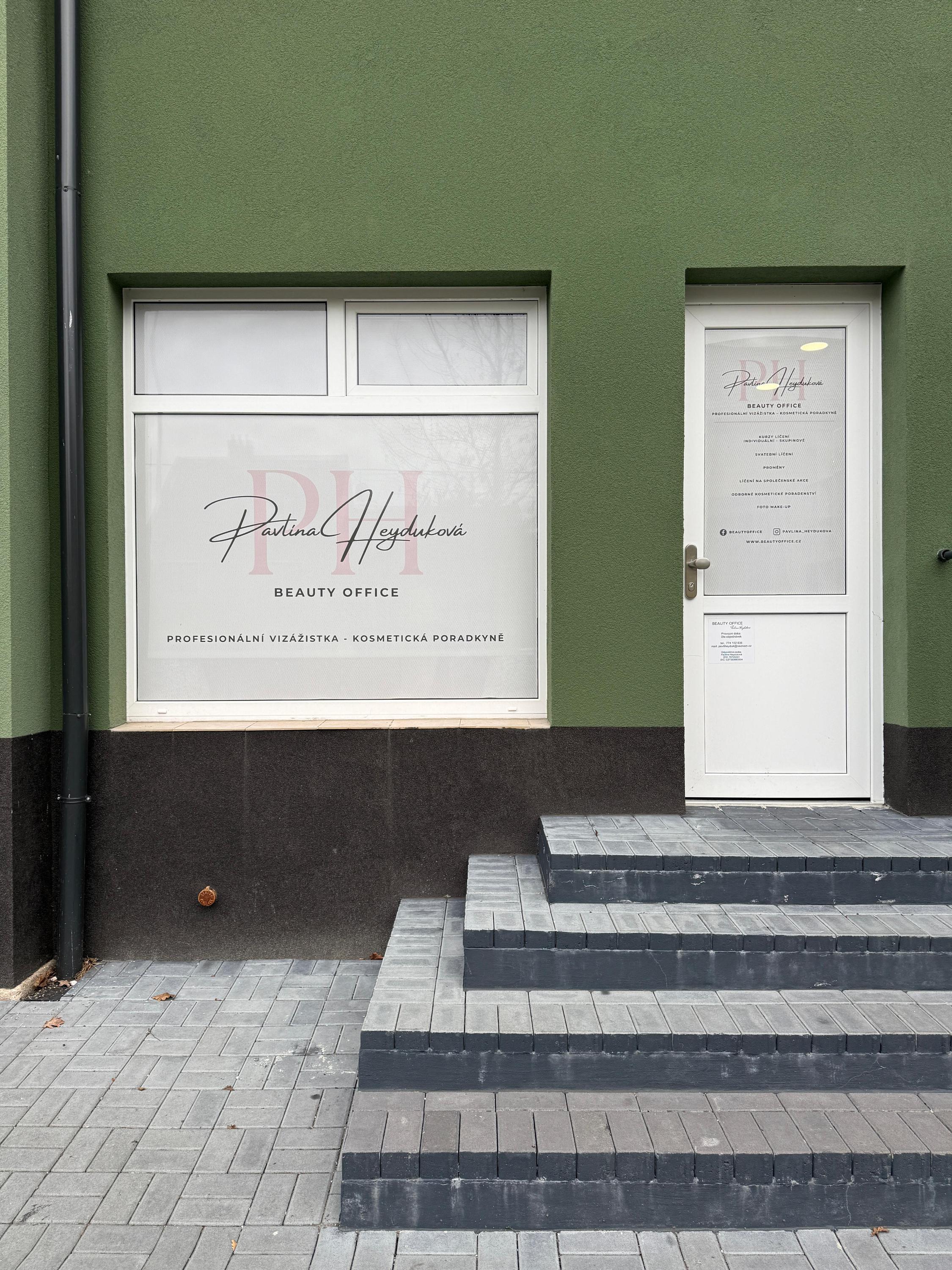 Pavlína Heyduková vizážistka foto 2