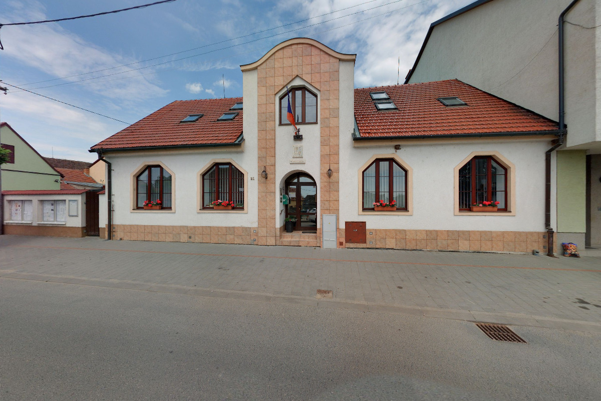 Čebín - obecní úřad foto 2